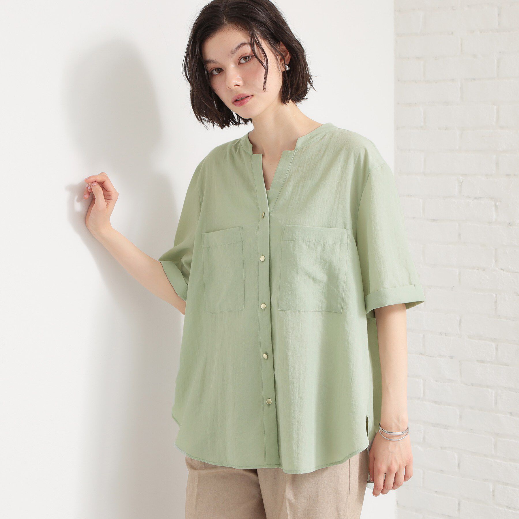 THE SHOP TK「【M-XL/刻みネックですっきり見え】Wポケット金ボタン 5分袖シャツ」|シャツ・ブラウス|