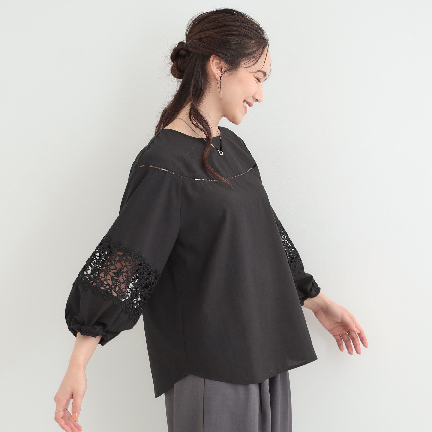 SHOO･LA･RUE「【洗濯機可/7分袖】インせず着られる 透かし編み柄が上品な レース切替シャツ」|シャツ・ブラウス|