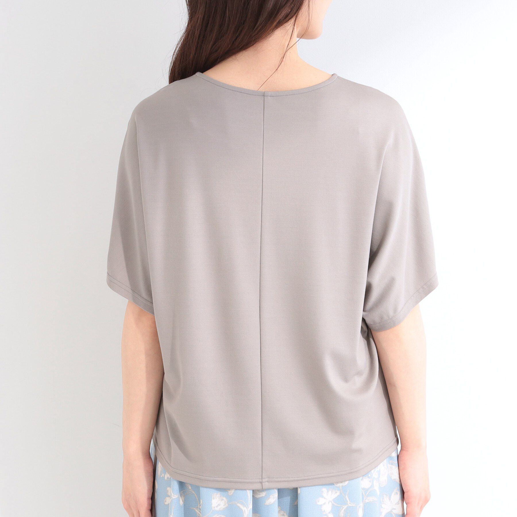 SHOO･LA･RUE「【洗濯機可/S-LL】フェイクパールがアクセント お袖タックドルマンブラウス」|Tシャツ・カットソー|
