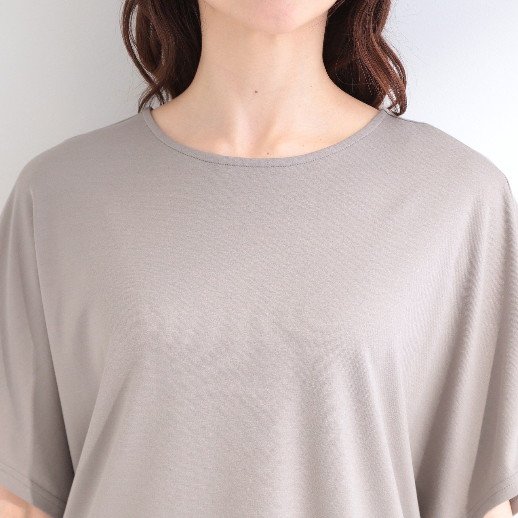 SHOO･LA･RUE「【洗濯機可/S-LL】フェイクパールがアクセント お袖タックドルマンブラウス」|Tシャツ・カットソー|