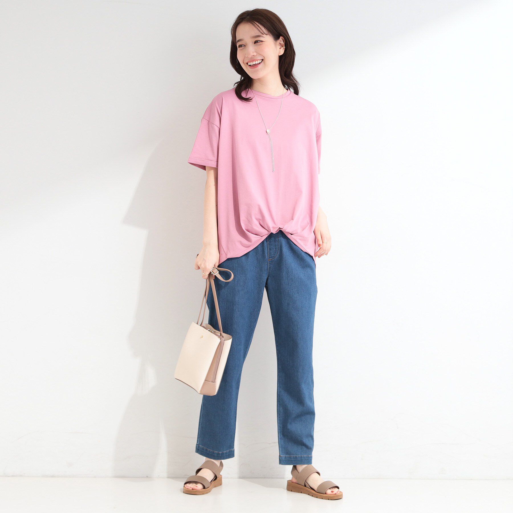 SHOO･LA･RUE「【ひんやり/体型カバー/S-LL】インせず決まる フロントタックデザインTシャツ」|Tシャツ・カットソー|