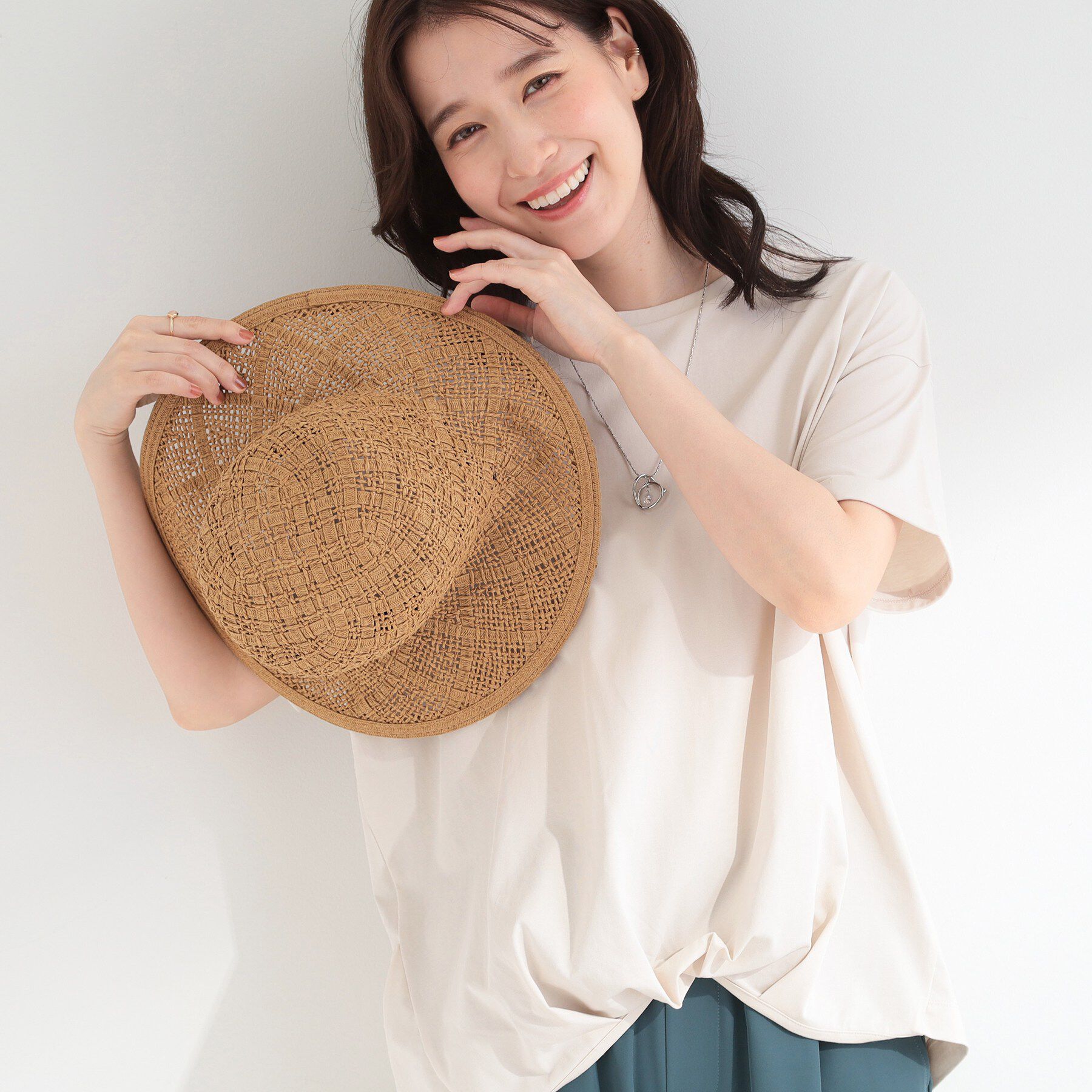 SHOO･LA･RUE「【ひんやり/体型カバー/S-LL】インせず決まる フロントタックデザインTシャツ」|Tシャツ・カットソー|ライトベージュ(05