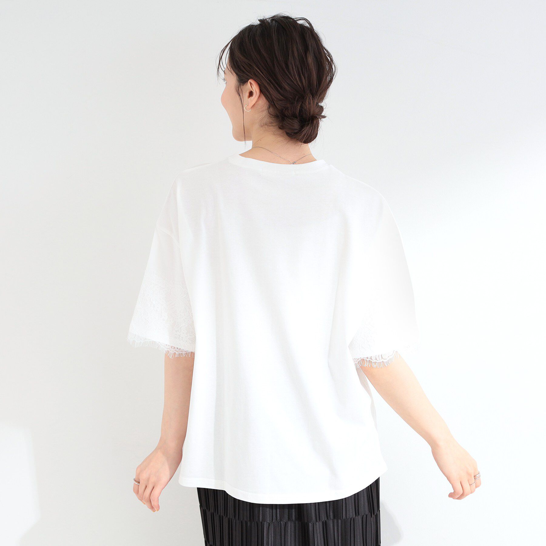 SHOO･LA･RUE「【ひんやり/洗濯機可】レースデザインでこなれ見え ロゴプリントTシャツ」|Tシャツ・カットソー|