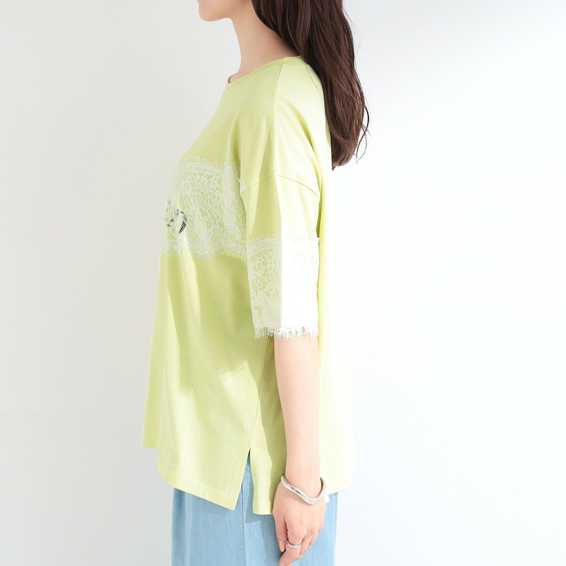 SHOO･LA･RUE「【ひんやり/洗濯機可】レースデザインでこなれ見え ロゴプリントTシャツ」|Tシャツ・カットソー|