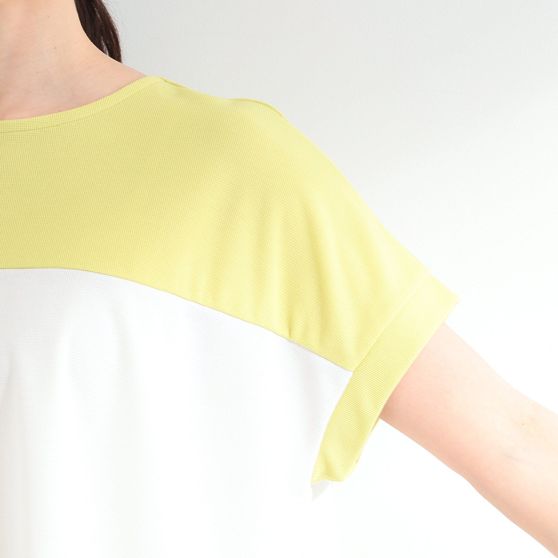 SHOO･LA･RUE「【S-LL/洗濯機可/体型カバー】インせず着られる 異素材ブロッキング ドルマンＴシャツ」|Tシャツ・カットソー|