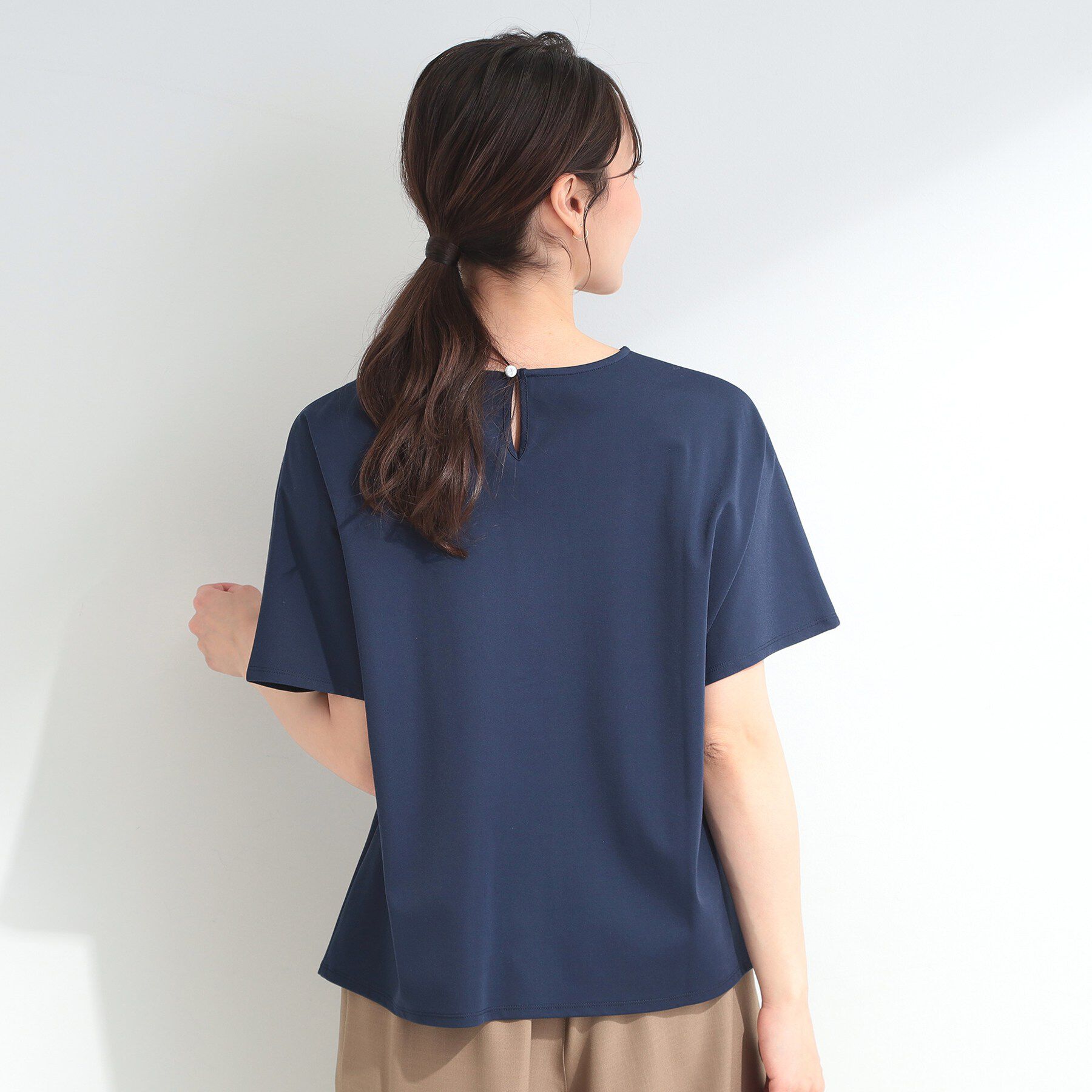 SHOO･LA･RUE「【ひんやり／UV／通勤】洗濯後しわになりにくい メタルポイントスキッパートップス」|シャツ・ブラウス|