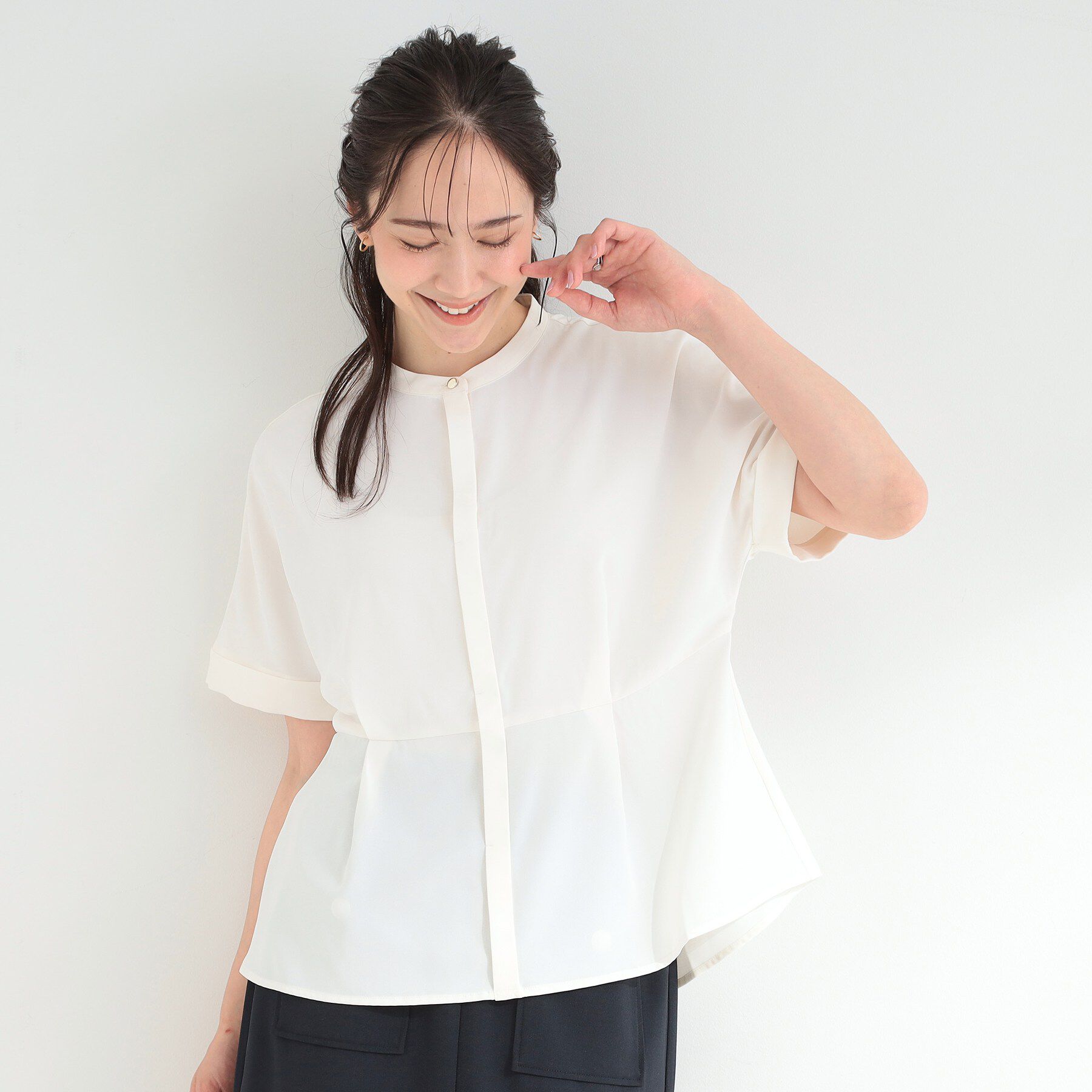 SHOO･LA･RUE「【ひんやり/UV/通勤】洗濯後しわになりにくい インしない ウエストタックペプラムブラウス」|シャツ・ブラウス|