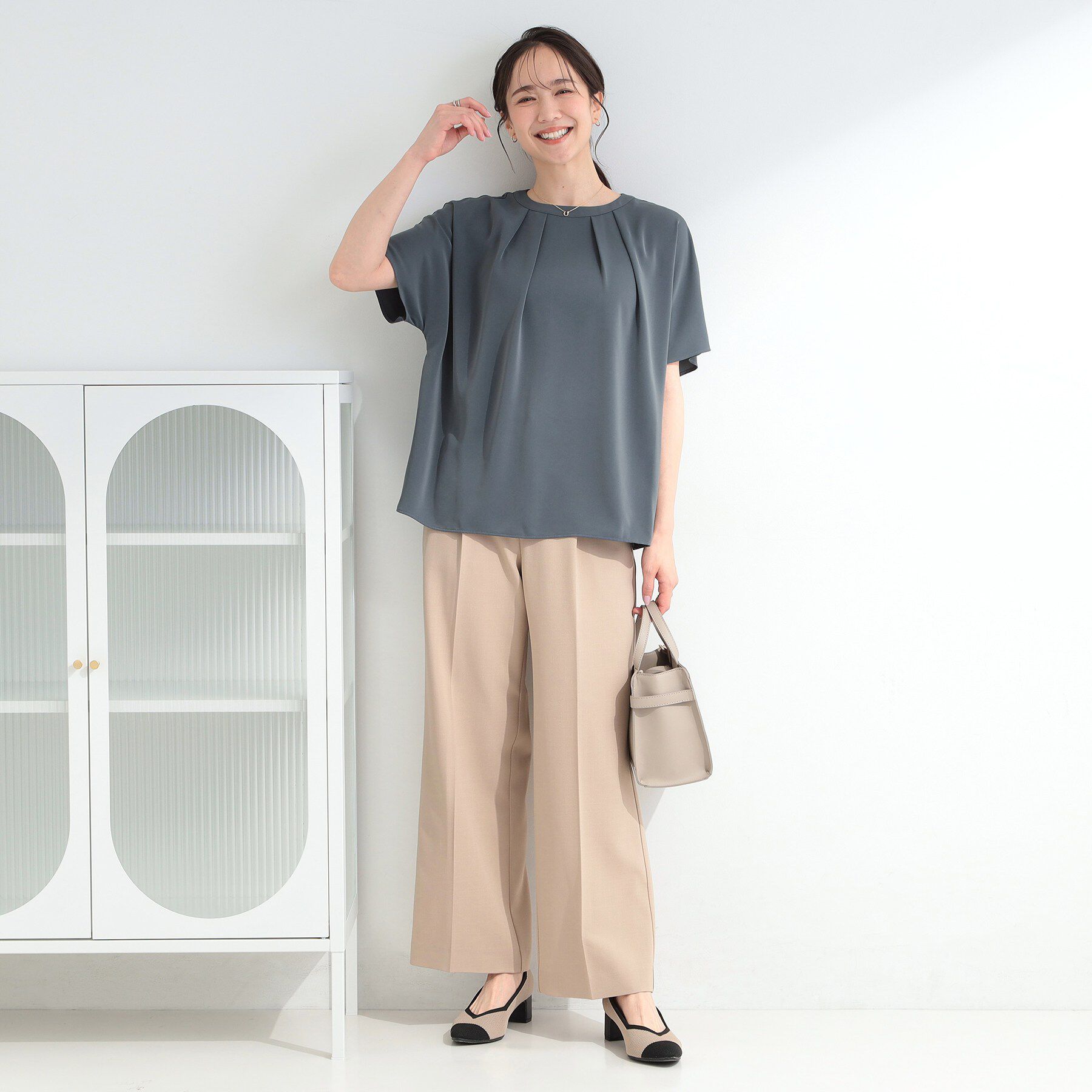 SHOO･LA･RUE「【ひんやり/UV/通勤】洗濯後しわになりにくい 上品配色ブラウス」|シャツ・ブラウス|
