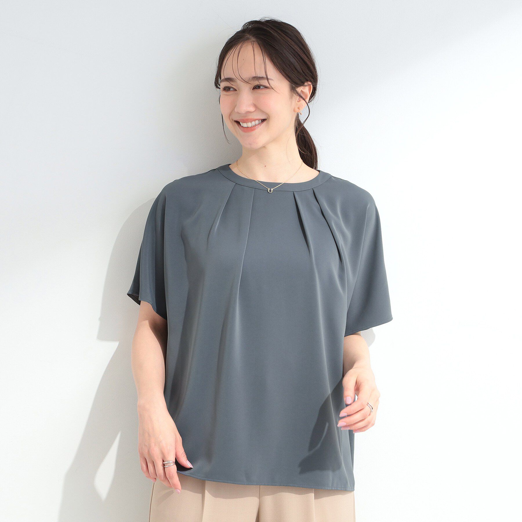 SHOO･LA･RUE「【ひんやり/UV/通勤】洗濯後しわになりにくい 上品配色ブラウス」|シャツ・ブラウス|
