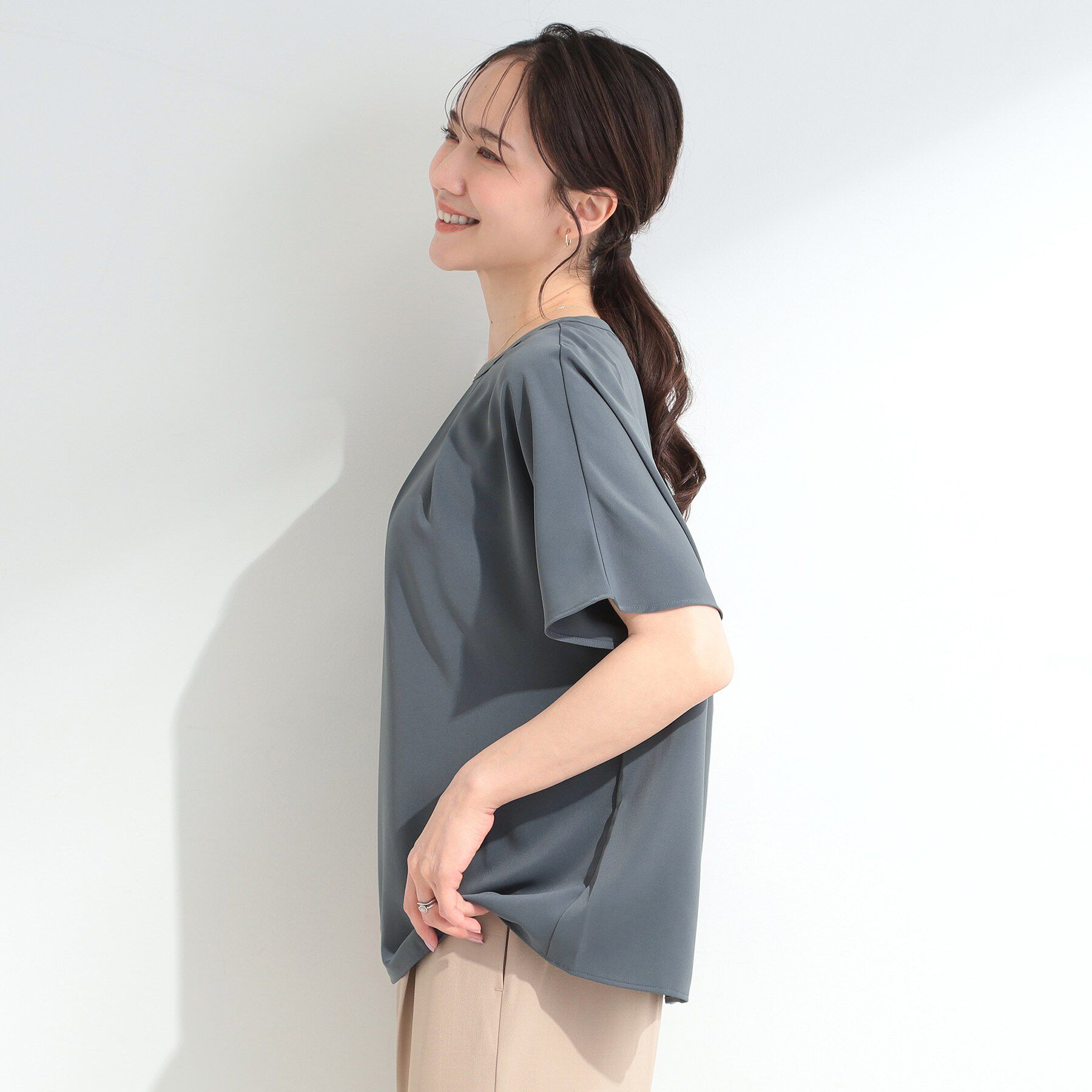 SHOO･LA･RUE「【ひんやり/UV/通勤】洗濯後しわになりにくい 上品配色ブラウス」|シャツ・ブラウス|