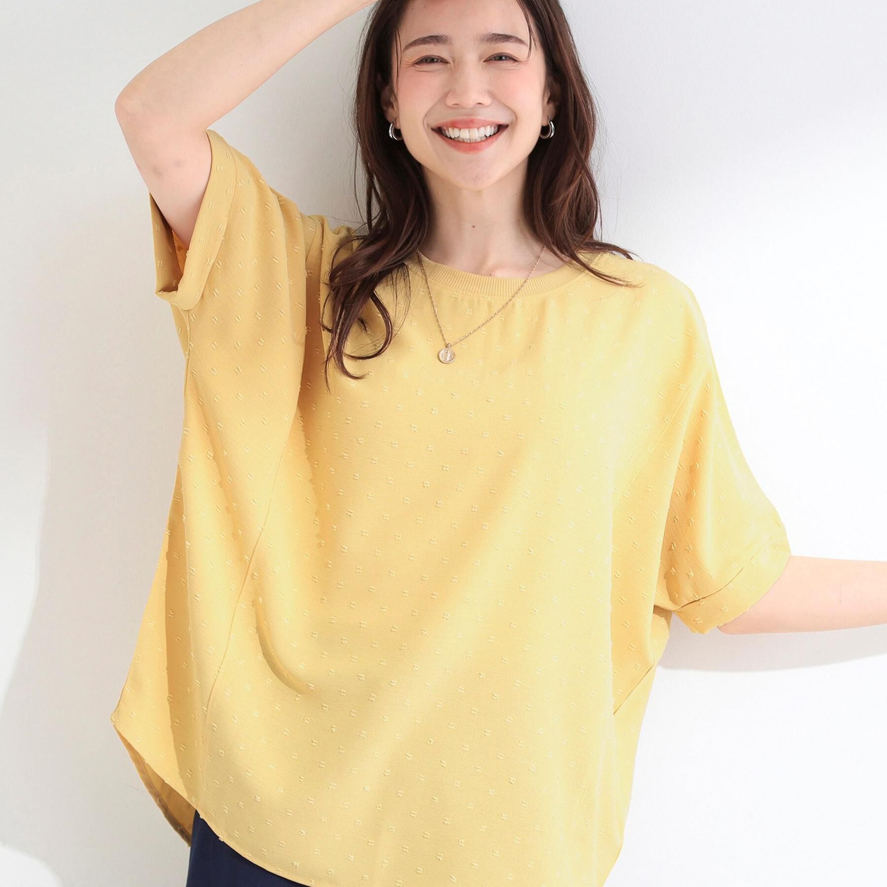 SHOO･LA･RUE「【洗濯後しわになりにくい/体型カバー】ドビードットで上品に ドルマントップス」|シャツ・ブラウス|イエロー(031)