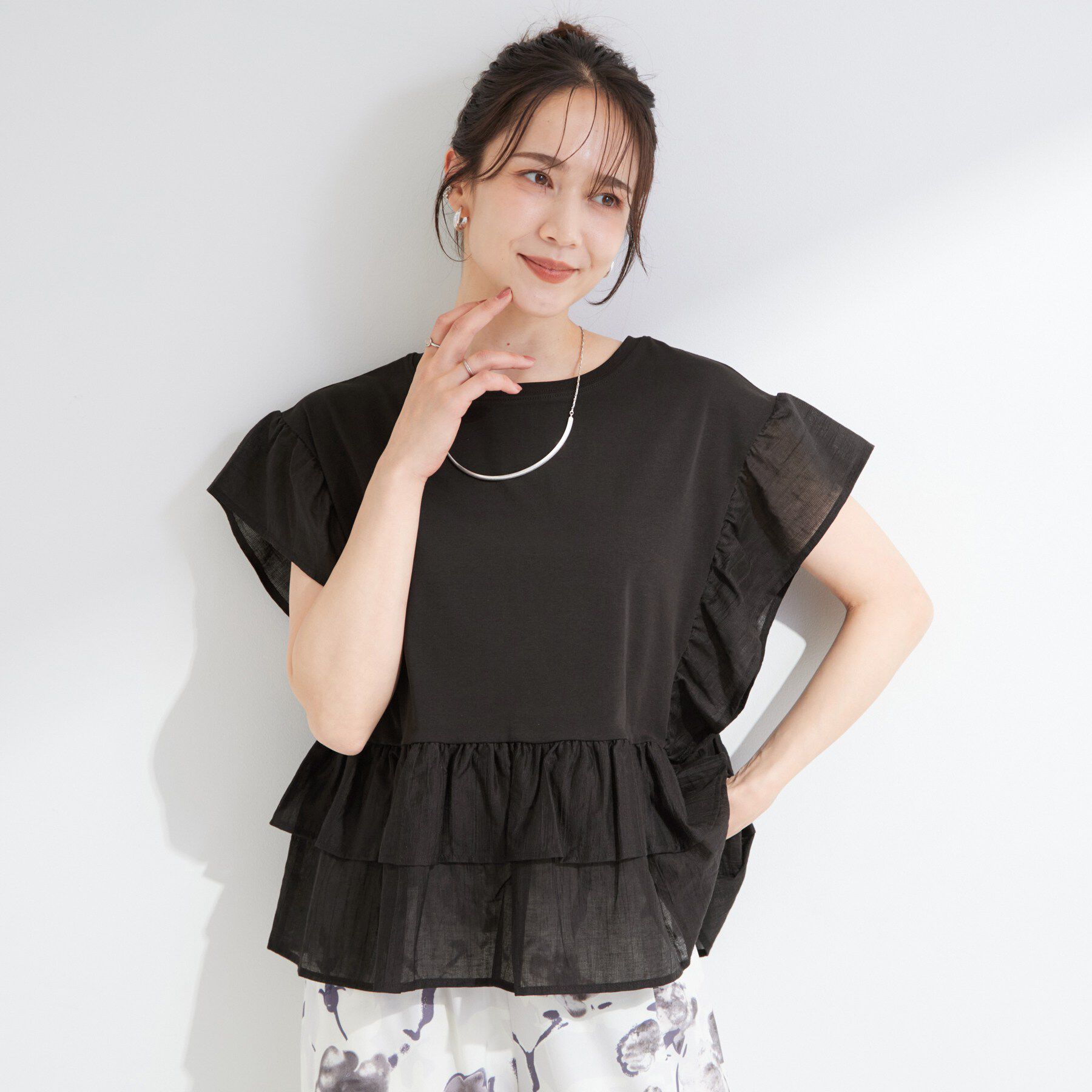 SHOO･LA･RUE「【S-LL/洗濯機可】着るだけで決まる 主役級フリルトップス」|Tシャツ・カットソー|