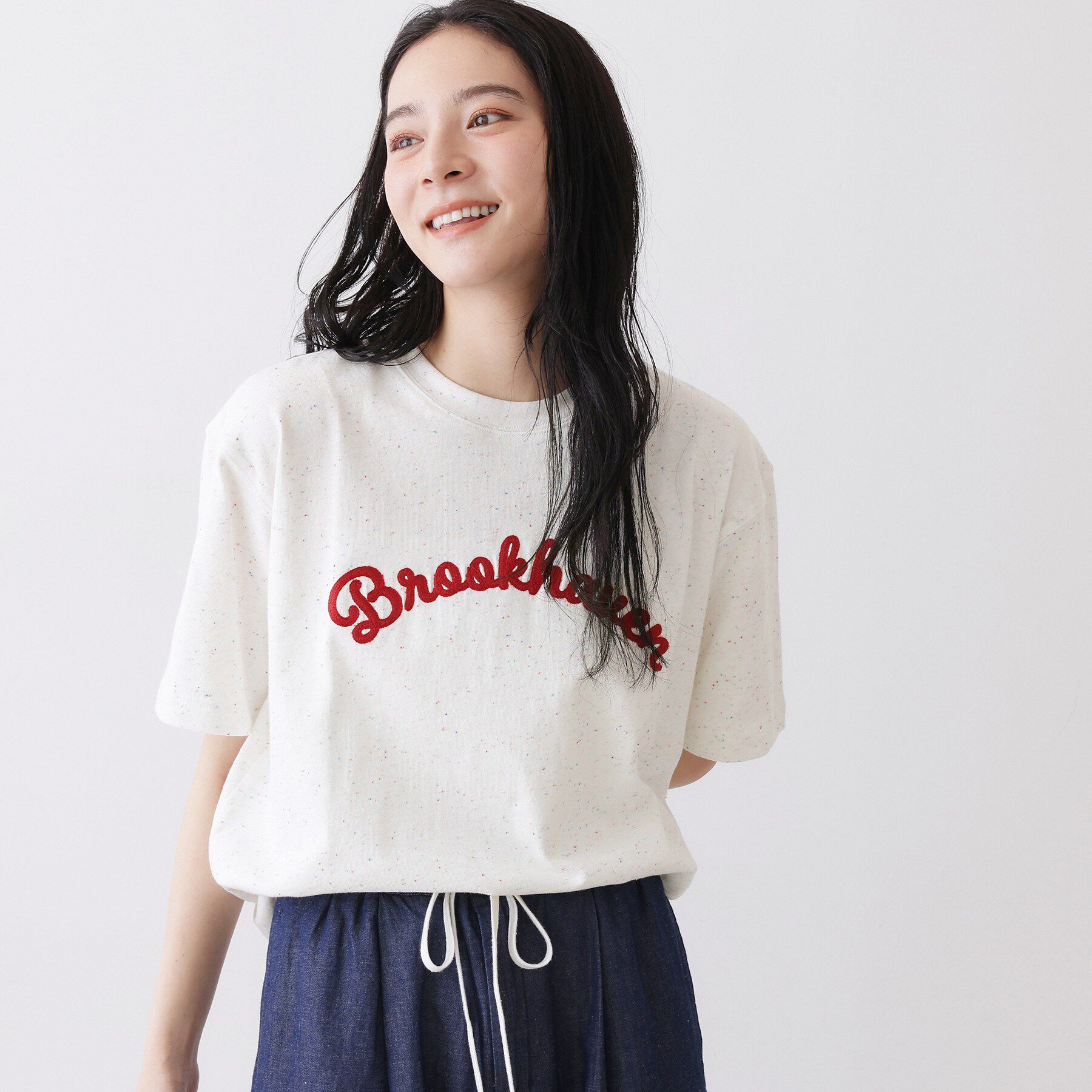 Dessin「【ユニセックス/洗える】ネップロゴ刺繍Tシャツ」|Tシャツ・カットソー|