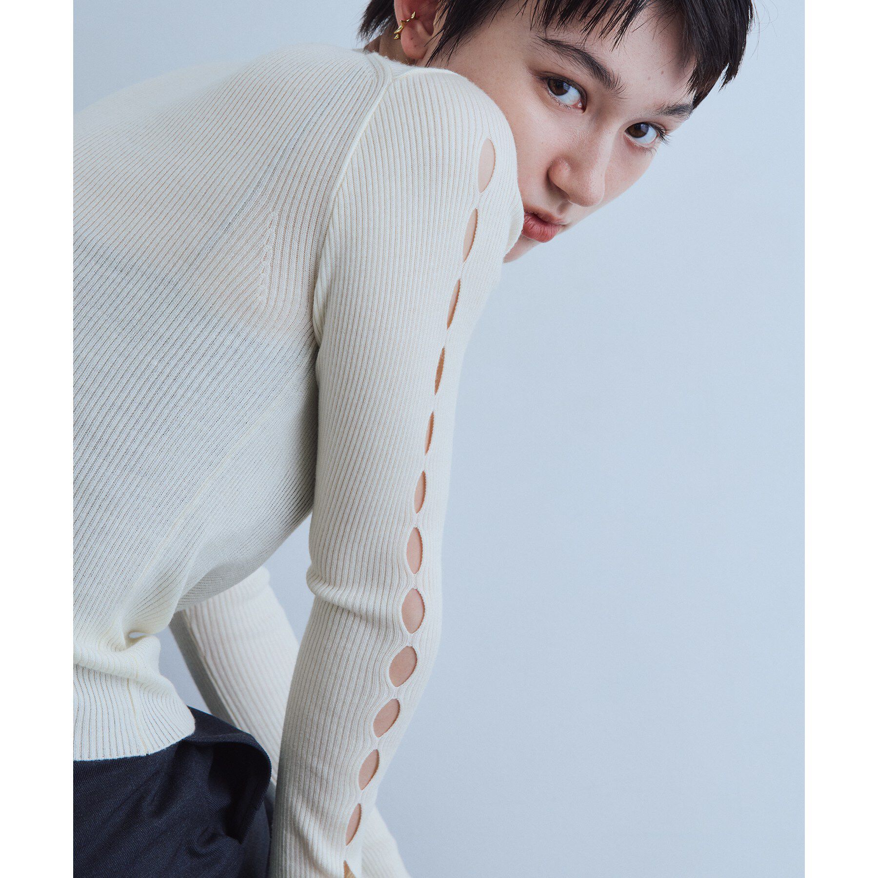CODE A「cut－out sleeve knit top」|ニット・セーター|オフホワイト(003