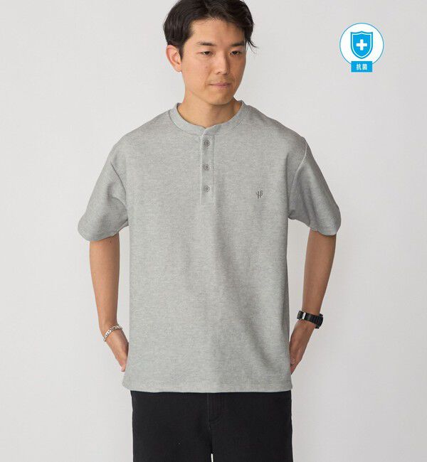 SHIPS「【WEB限定】SHIPS:〈手洗い可能/抗菌/防臭〉ワンポイント ロゴ バーズアイ ヘンリーネック Tシャツ」|Tシャツ・カットソー|ライトグレー