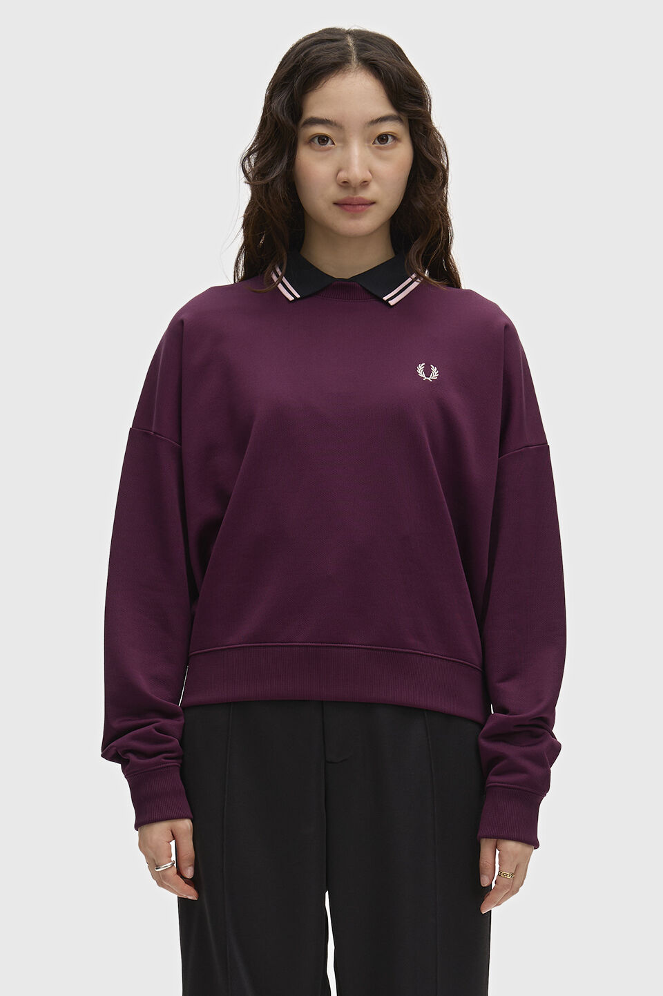 FRED PERRY 「FRED PERRY／Laurel Wreath Badge Sweatshirt／ローレルリースバッジスウェット」|スウェット・ジャージ|