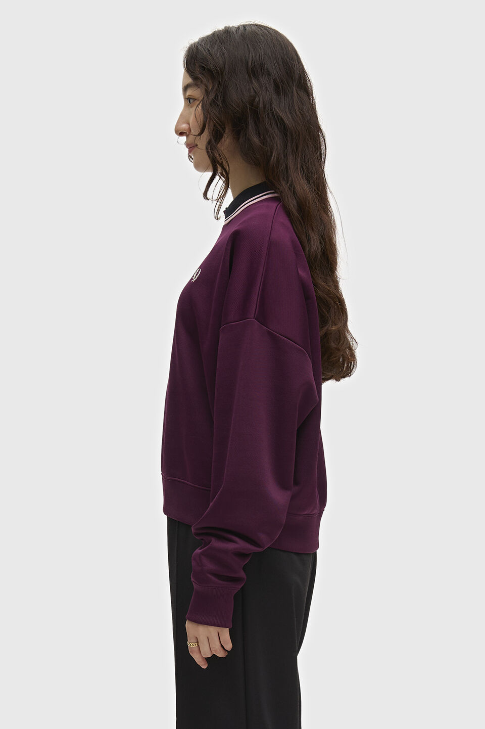 FRED PERRY 「FRED PERRY／Laurel Wreath Badge Sweatshirt／ローレルリースバッジスウェット」|スウェット・ジャージ|