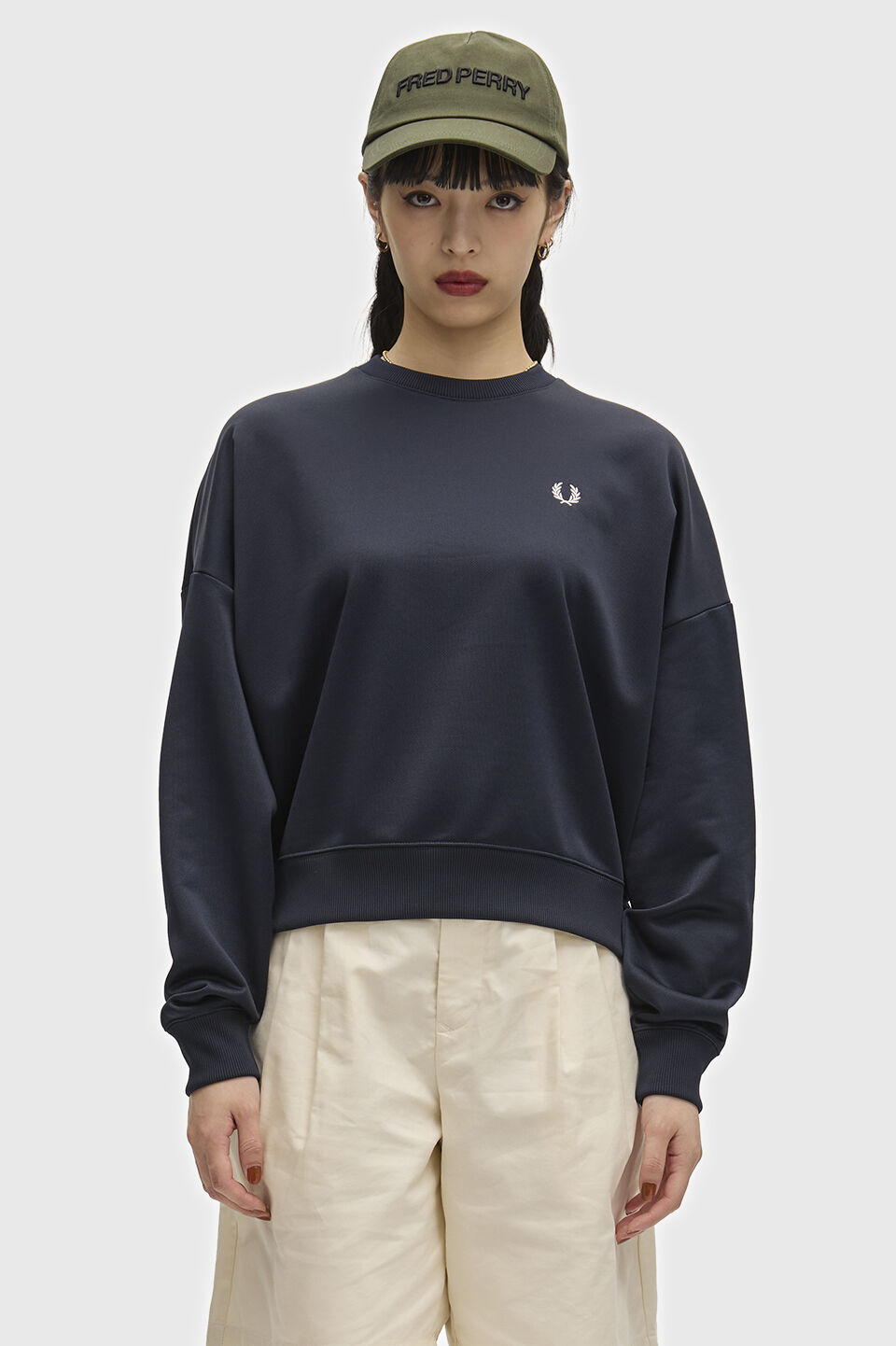 FRED PERRY 「FRED PERRY／Laurel Wreath Badge Sweatshirt／ローレルリースバッジスウェット」|スウェット・ジャージ|