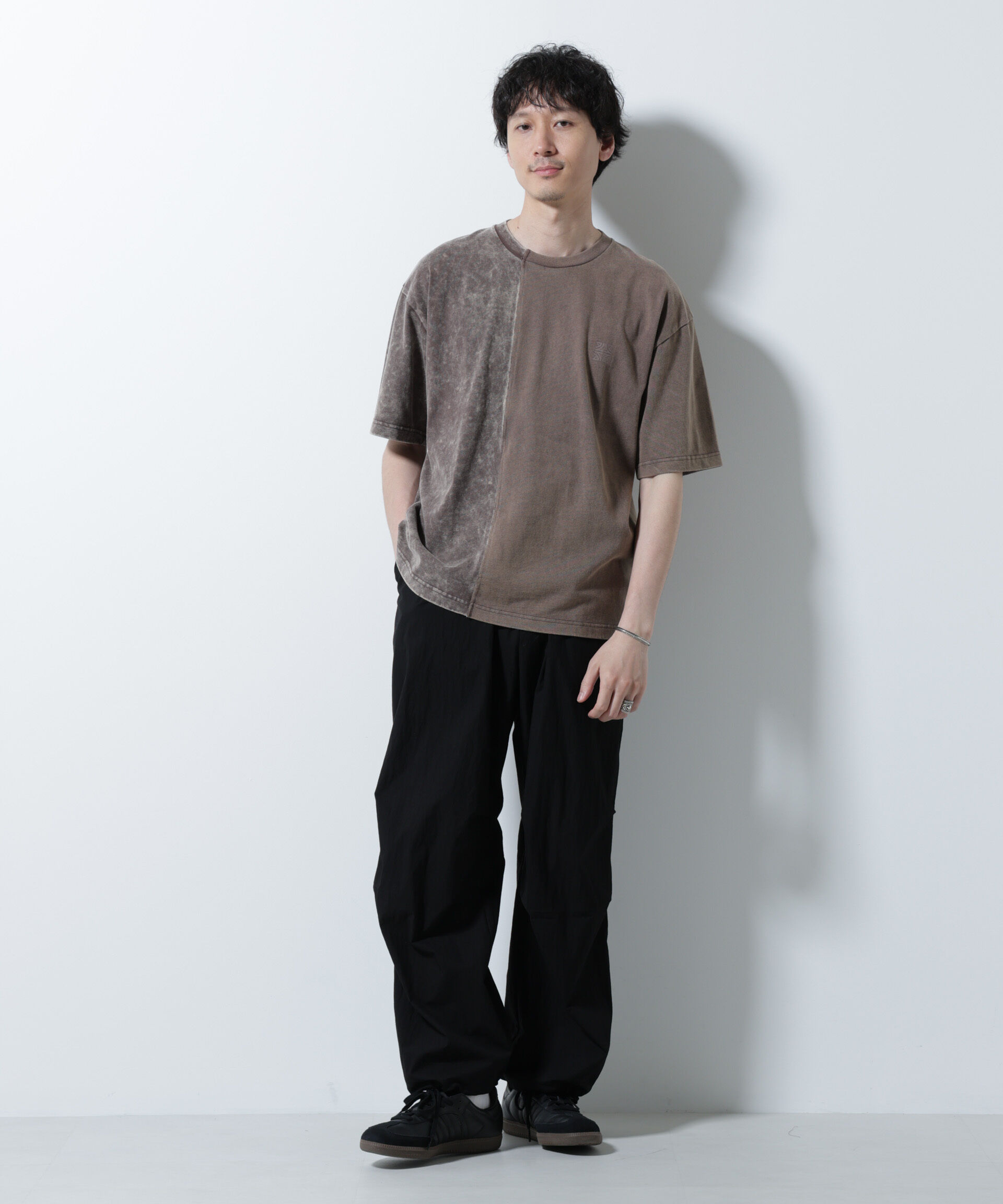 nano･universe「｢A-C-Z｣2トーンピグメントTシャツ 半袖」|Tシャツ・カットソー|
