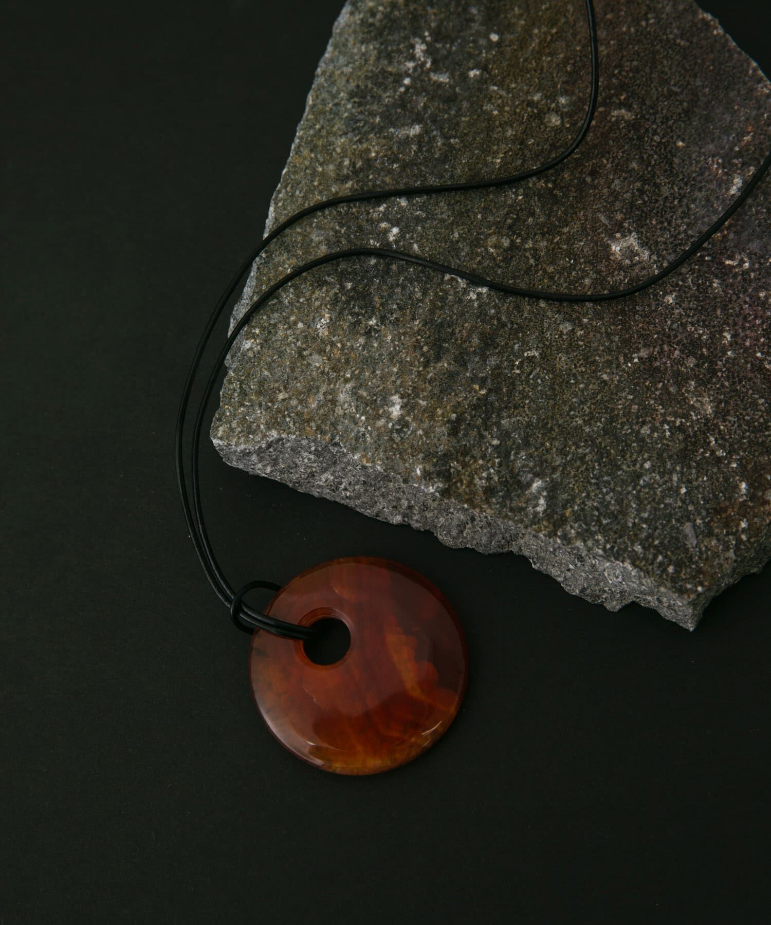 SMELLY「SMELLY so&rsquo;　carnelian cord necklace」|ネックレス|