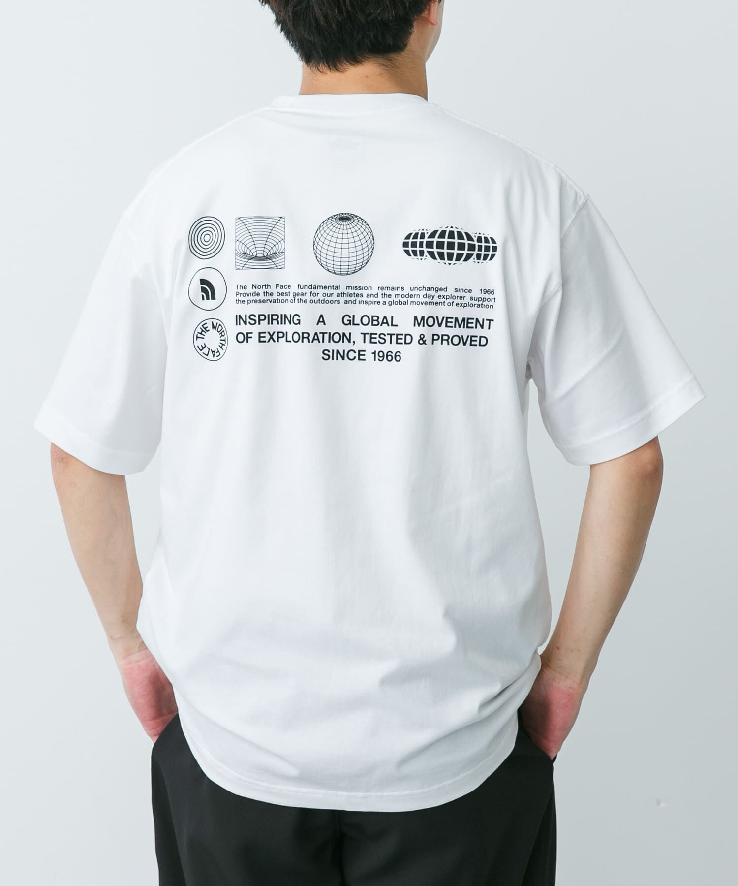 URBAN RESEARCH DOORS「THE NORTH FACE　SHORT-SLEEVE FD GLOBEGRID T-SHIRTS」|Tシャツ・カットソー|ホワイト