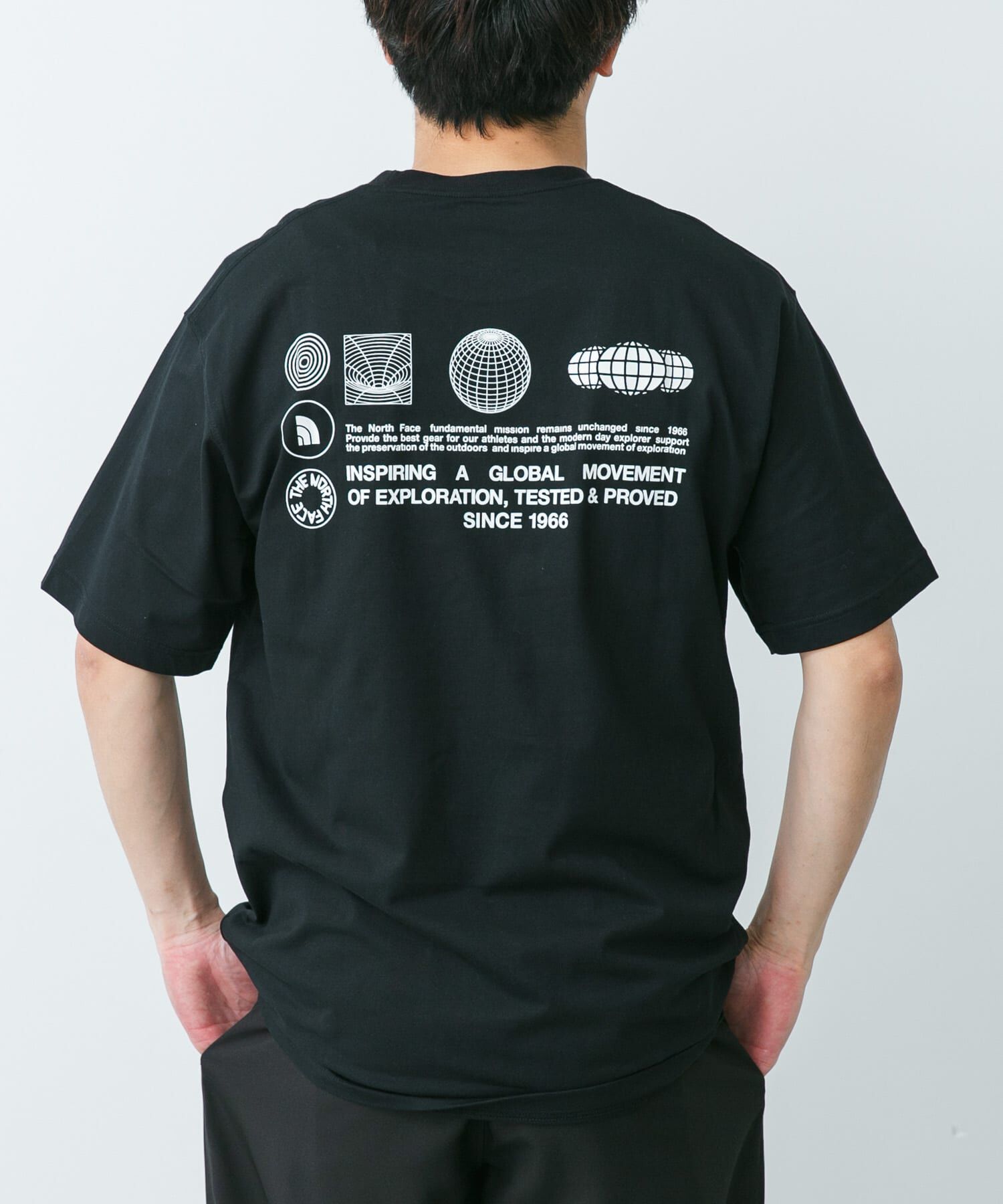 URBAN RESEARCH DOORS「THE NORTH FACE　SHORT-SLEEVE FD GLOBEGRID T-SHIRTS」|Tシャツ・カットソー|ブラック