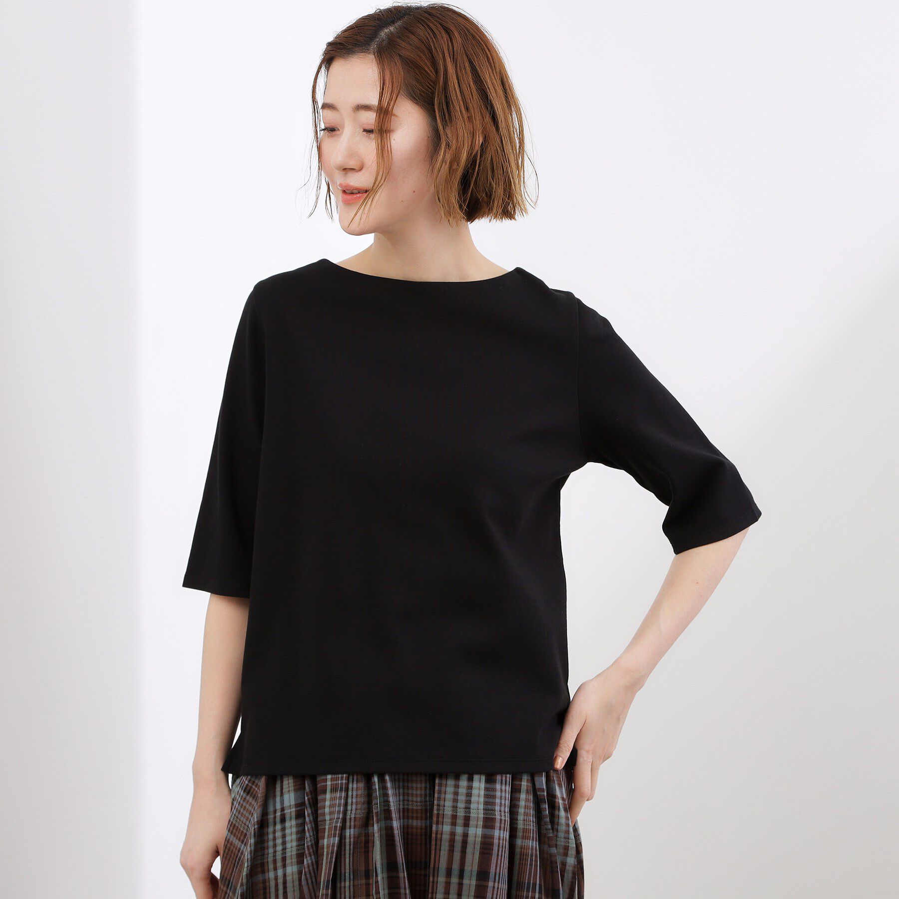 grove「【二の腕カバー/すっきり見え・抗菌防臭/UVカット】きちんと素材のボートネックTシャツ」|Tシャツ・カットソー|