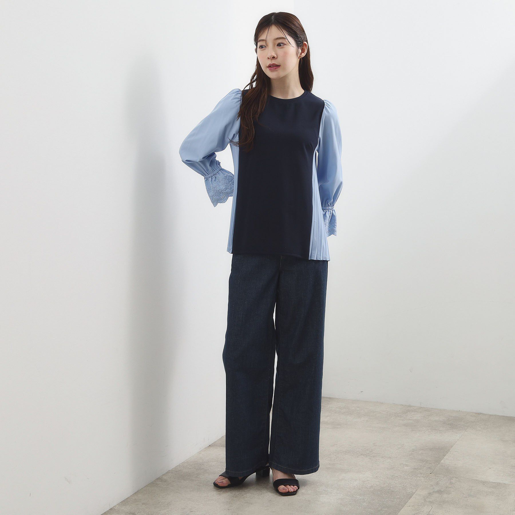 grove「【洗える・体型カバー】袖口レース・バックプリーツトップス」|Tシャツ・カットソー|