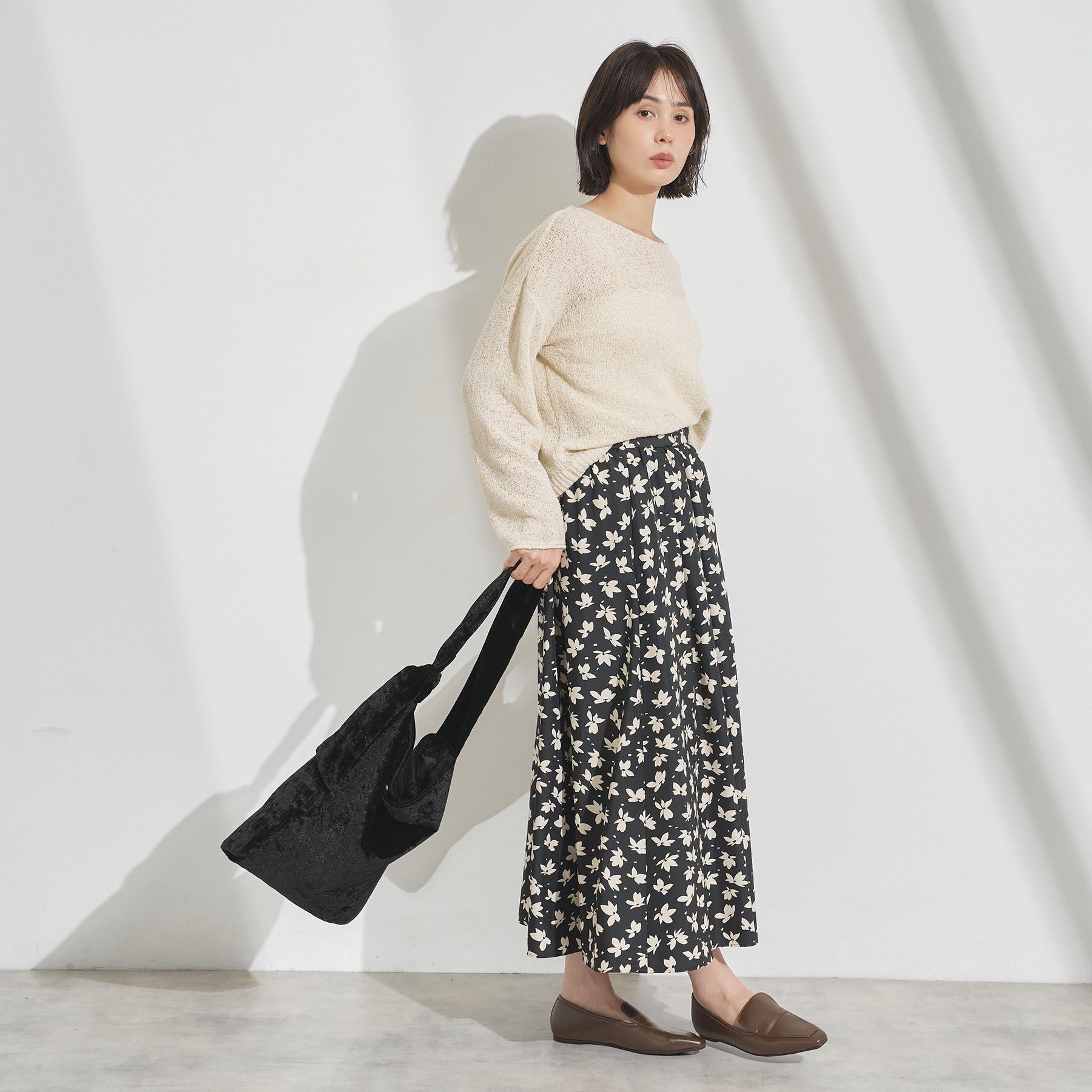INDIVI「【A4サイズ対応／長さ調整可能】クラッシュベロア ショルダーバッグ」|トートバッグ|