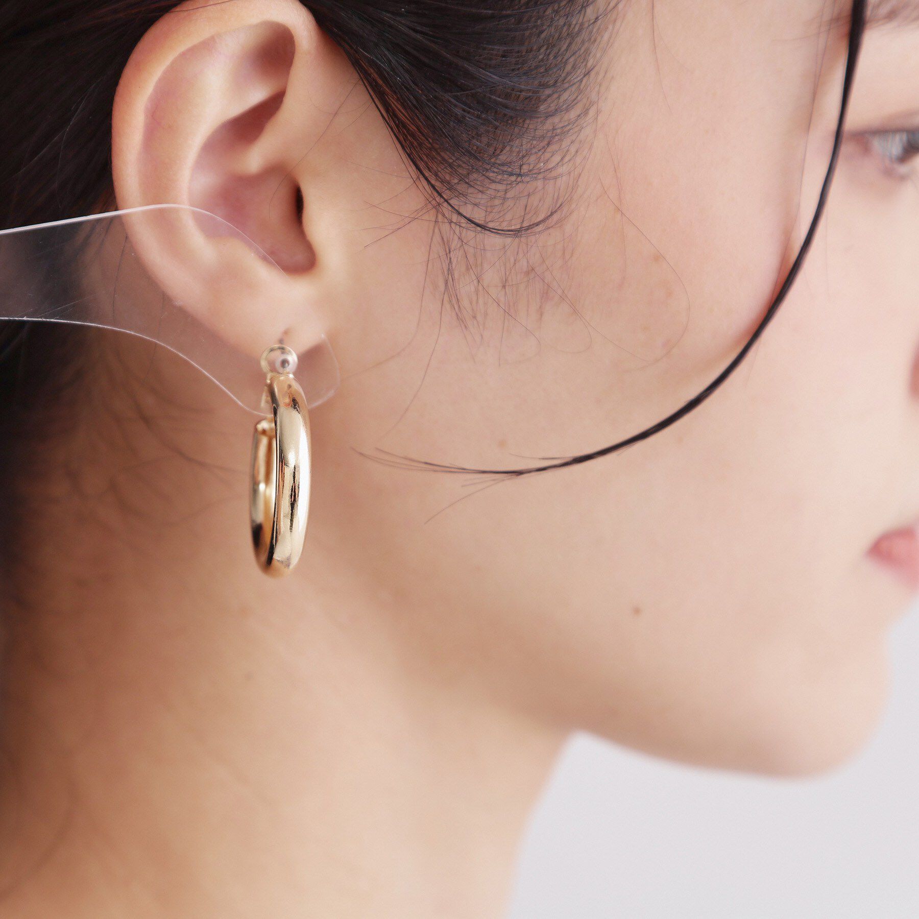 OPAQUE.CLIP「ワイドミドルフープピアス」|ピアス|