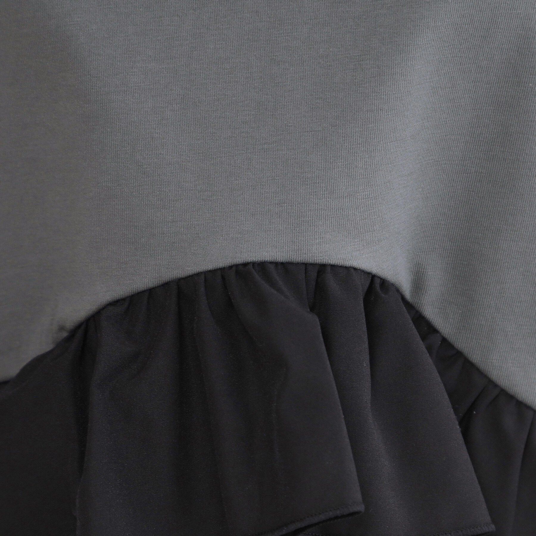 OPAQUE.CLIP「裾フリルドッキングTシャツ【洗濯機OK】」|Tシャツ・カットソー|