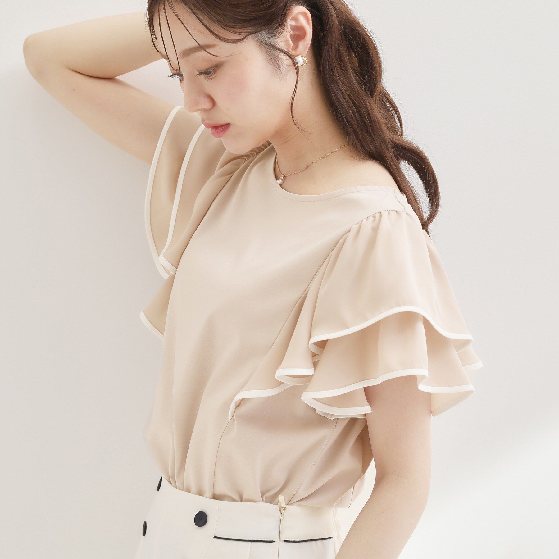 Couture broach「【接触冷感・UVカット・洗える】ラッフル フレアスリーブ トップス」|Tシャツ・カットソー|