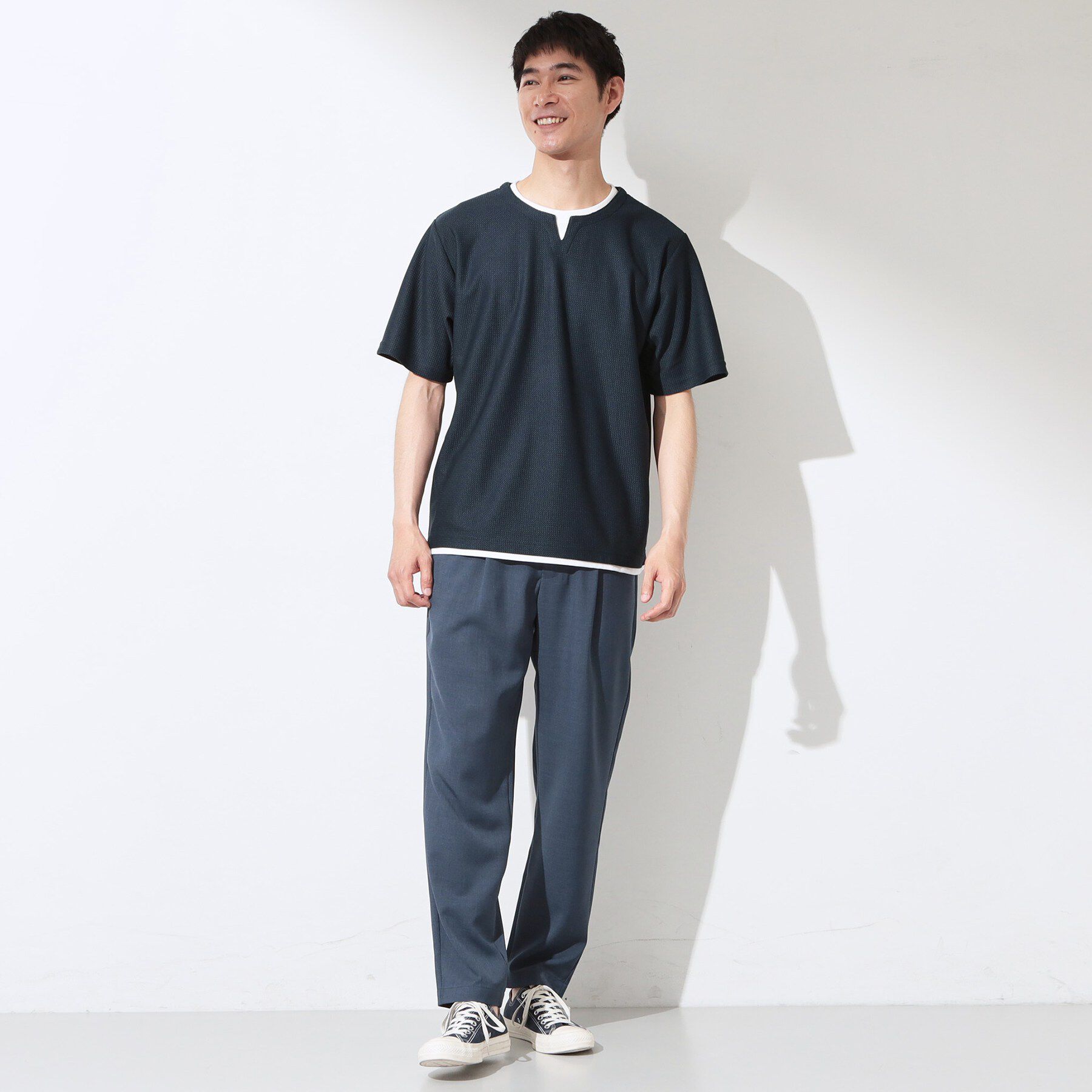 THE SHOP TK「【一枚でコーディネートが完成！】レイヤード風 キーネック 半袖Tシャツ 洗濯機OK」|Tシャツ・カットソー|
