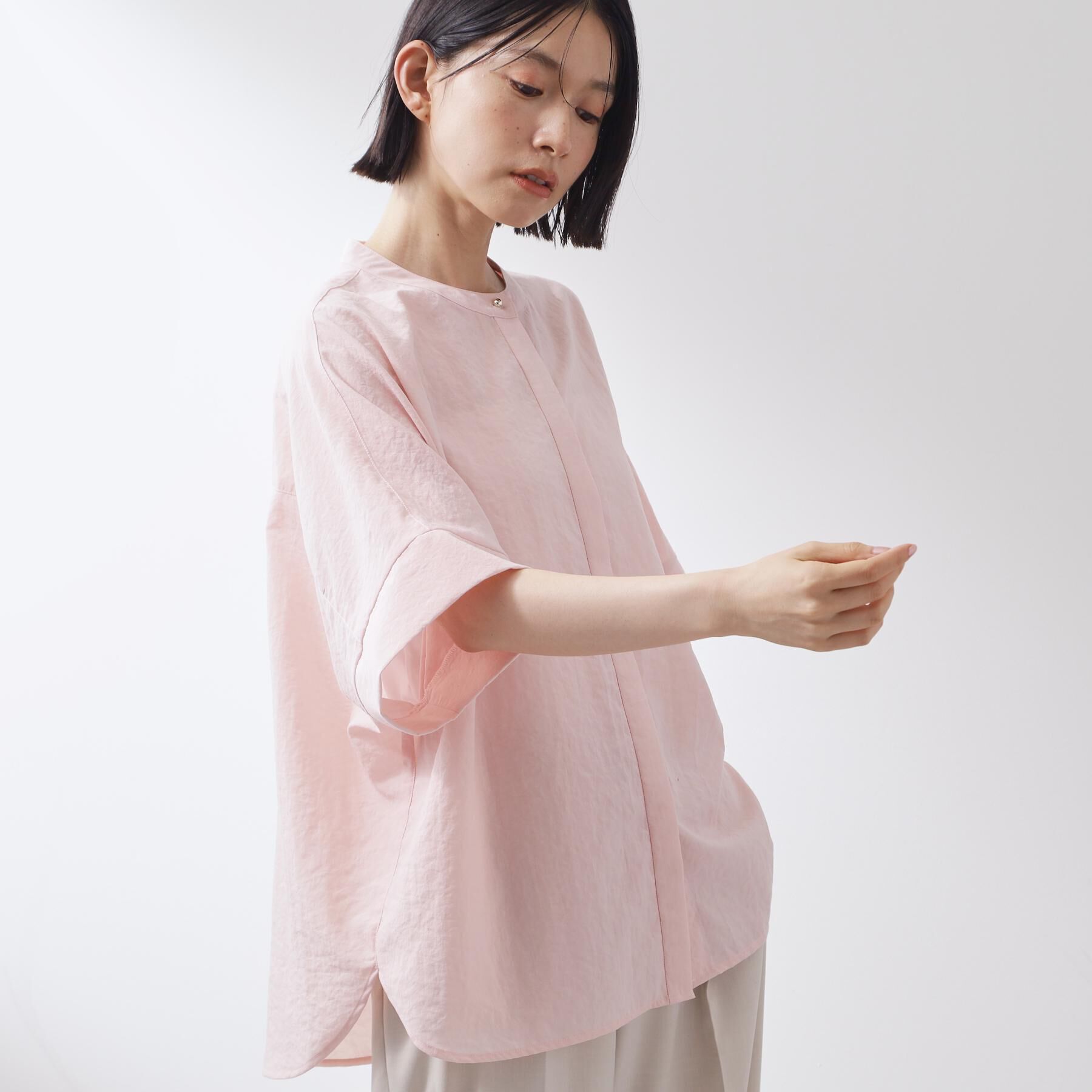THE SHOP TK「【高レビュー/体型カバー】さらっと快適 ドルマン5分袖ブラウス」|シャツ・ブラウス|