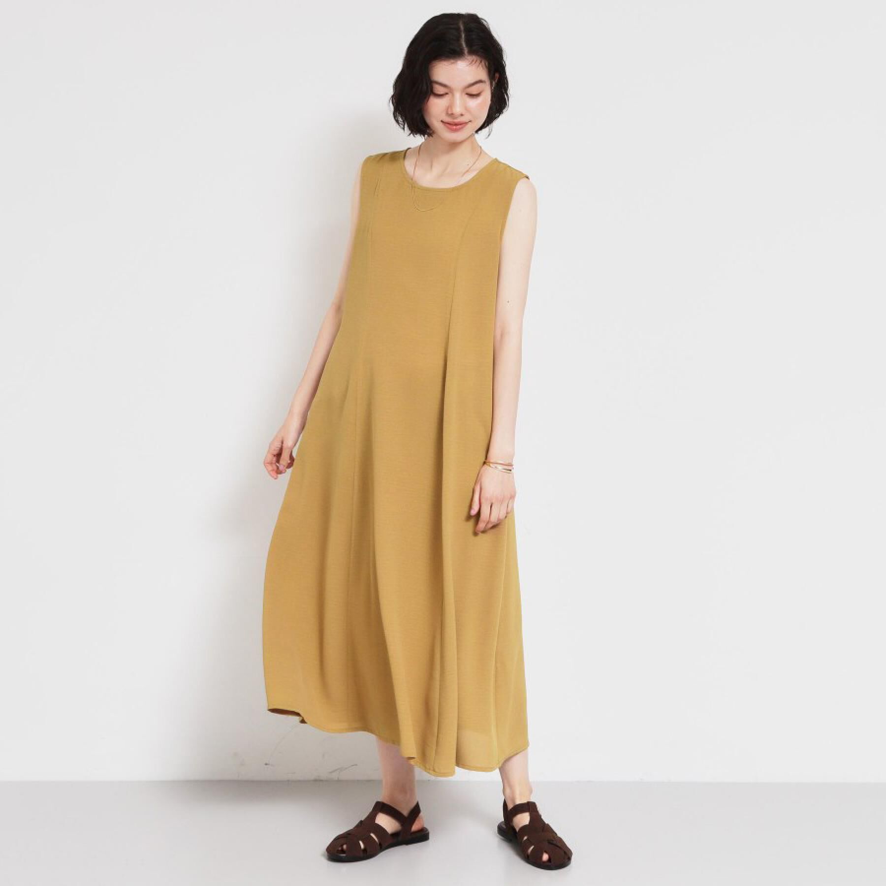 THE SHOP TK「【ひんやり／防しわ／吸水速乾／UV】美しさを1日中キープ ノースリーブフレアワンピース」|ワンピース|