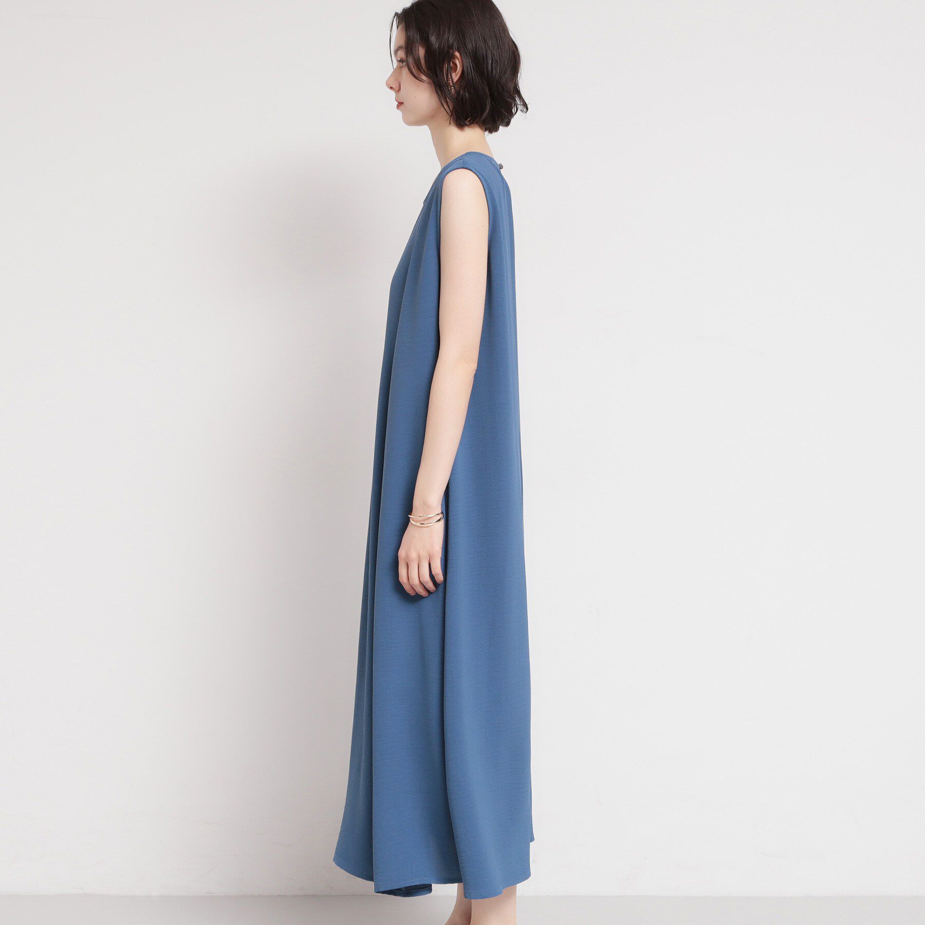 THE SHOP TK「【ひんやり／防しわ／吸水速乾／UV】美しさを1日中キープ ノースリーブフレアワンピース」|ワンピース|
