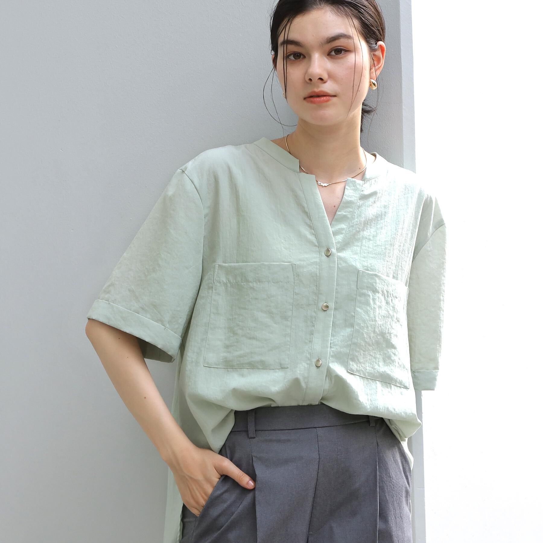 THE SHOP TK「【M-XL/刻みネックですっきり見え】Wポケット金ボタン 5分袖シャツ」|シャツ・ブラウス|ミントグリーン(02