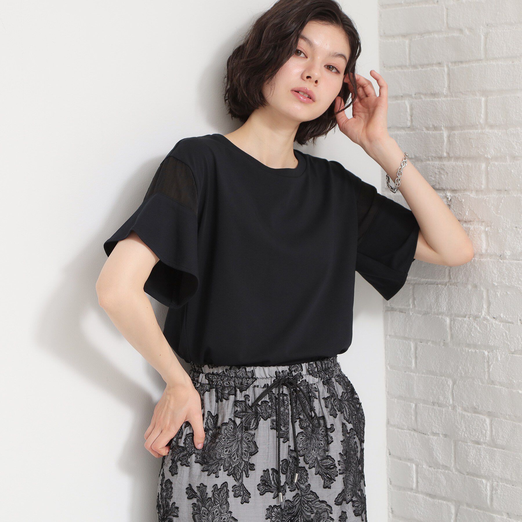 THE SHOP TK「【ひんやりさらさら】軽やかに揺れる シアーフレアスリーブTシャツ」|Tシャツ・カットソー|ブラック(019)