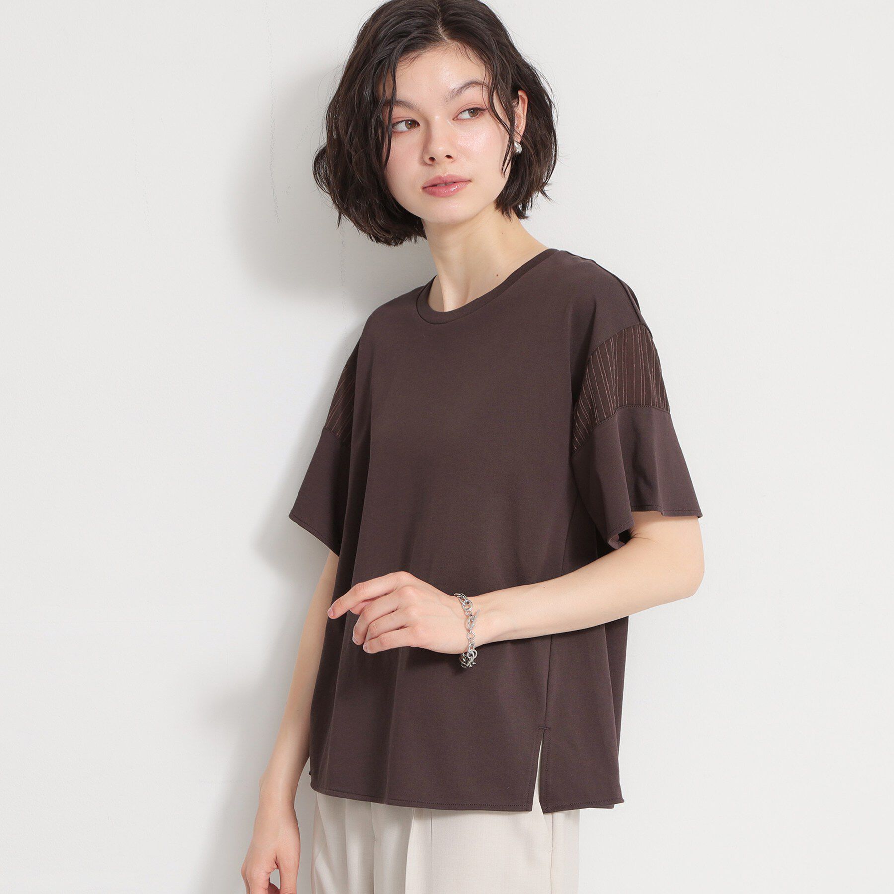 THE SHOP TK「【ひんやりさらさら】軽やかに揺れる シアーフレアスリーブTシャツ」|Tシャツ・カットソー|ブラウン(044)