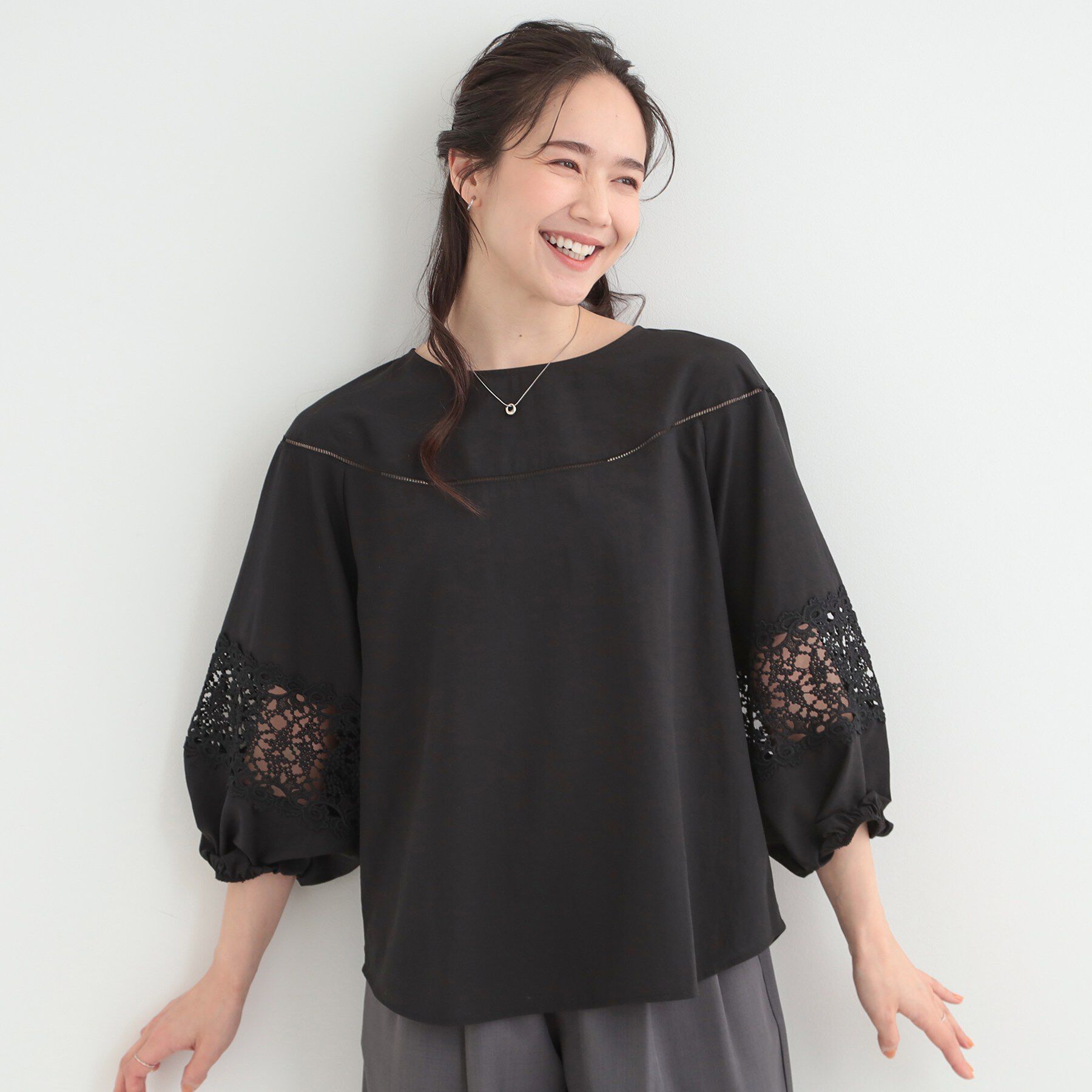 SHOO･LA･RUE「【洗濯機可/7分袖】インせず着られる 透かし編み柄が上品な レース切替シャツ」|シャツ・ブラウス|