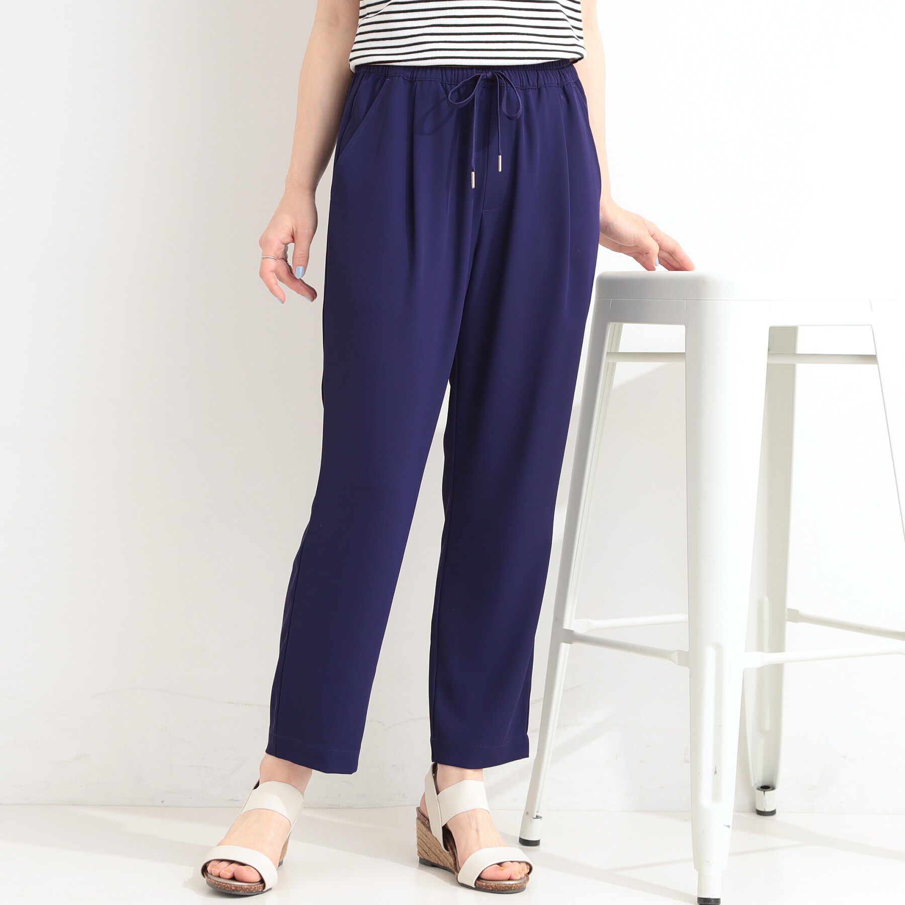 SHOO･LA･RUE「【ひんやり/UV/SS-3L/セットアップ可】さらさらぷるん イージーテーパードパンツ」|その他|ブルー(092)