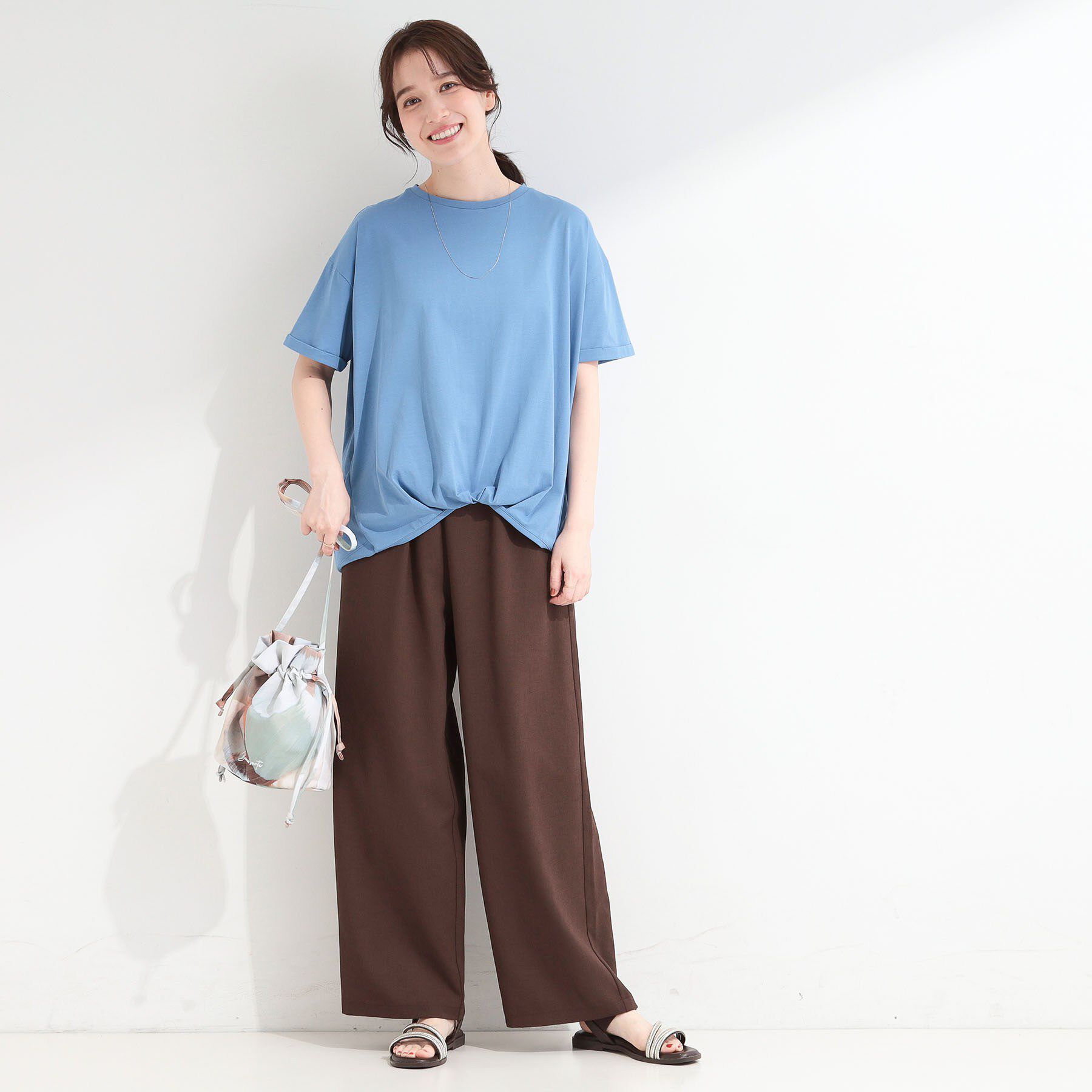SHOO･LA･RUE「【ひんやり/体型カバー/S-LL】インせず決まる フロントタックデザインTシャツ」|Tシャツ・カットソー|