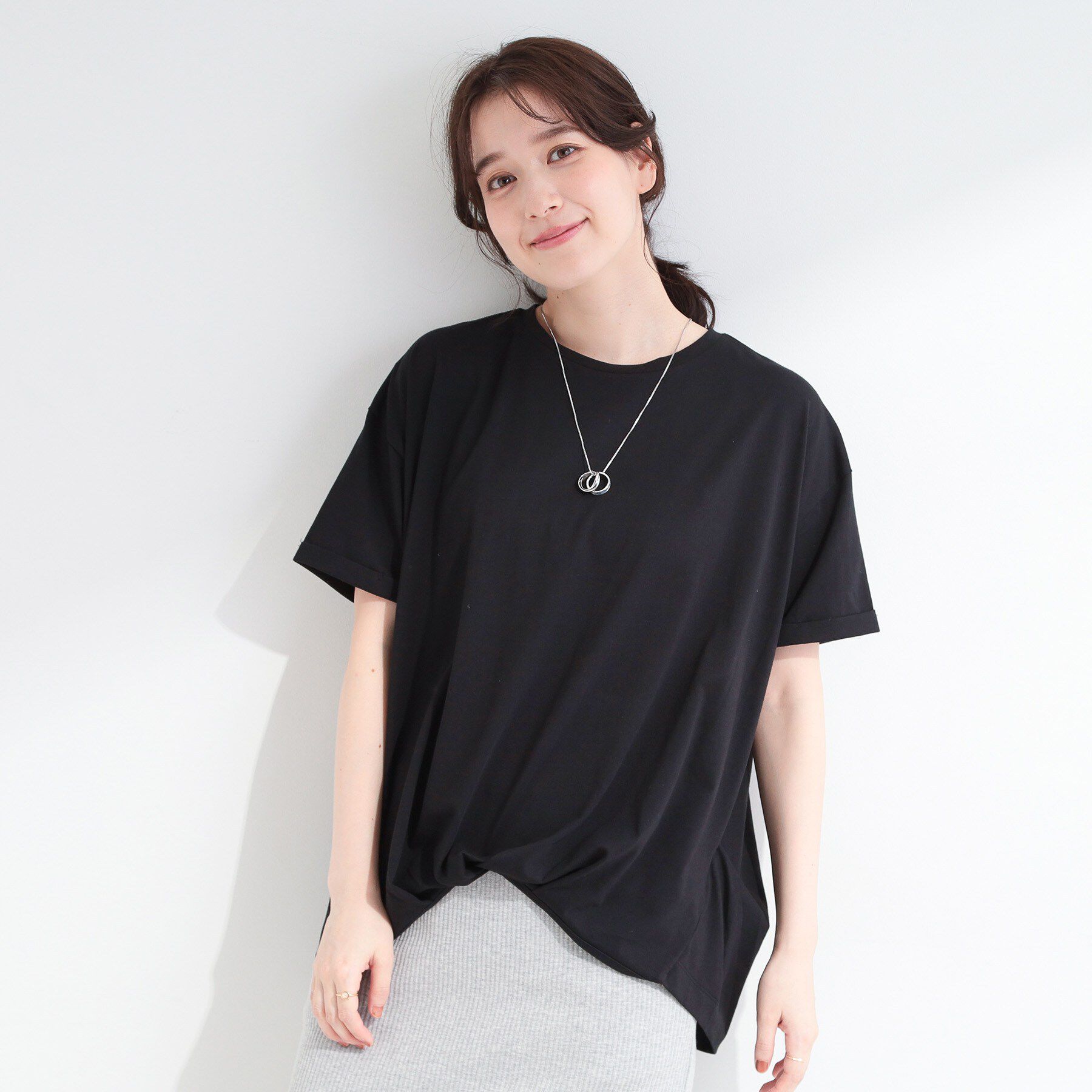 SHOO･LA･RUE「【ひんやり/体型カバー/S-LL】インせず決まる フロントタックデザインTシャツ」|Tシャツ・カットソー|