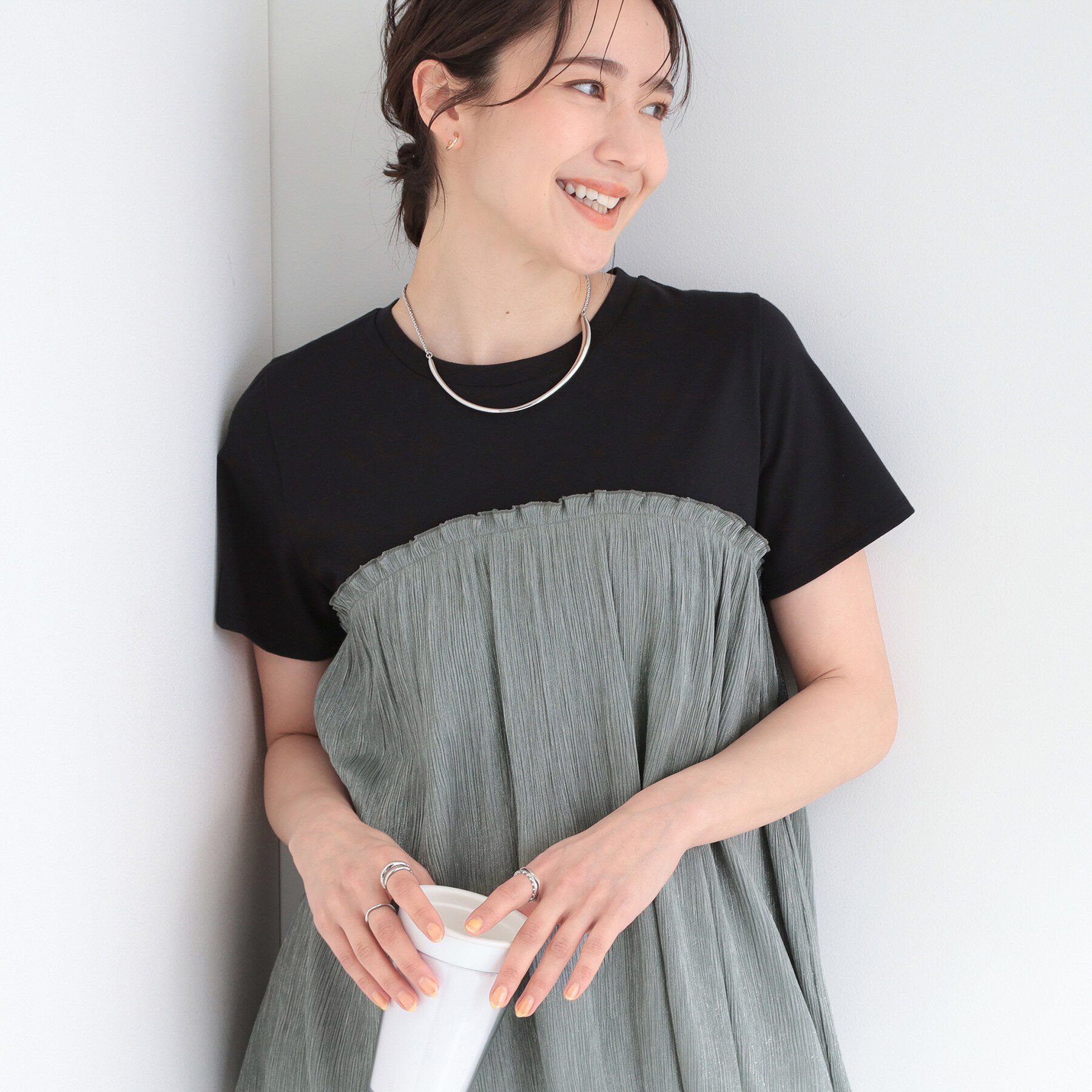 SHOO･LA･RUE「【ひんやり】1枚でインせず決まる きらきらビスチェ風Tシャツ」|Tシャツ・カットソー|チャコールグレー(0