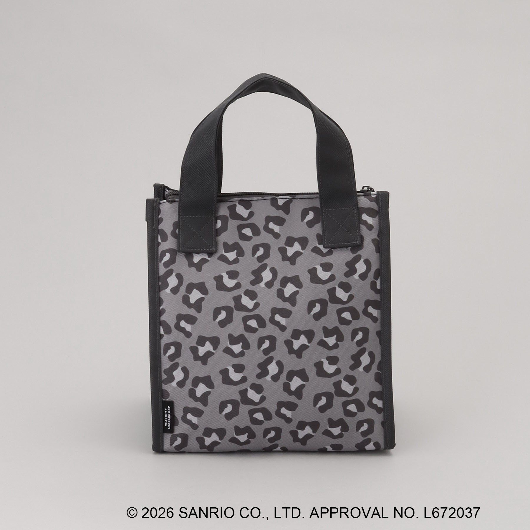212 KITCHEN STORE「日焼けハローキティ 三角マチ保冷バッグ LEOPARD BK」|その他|