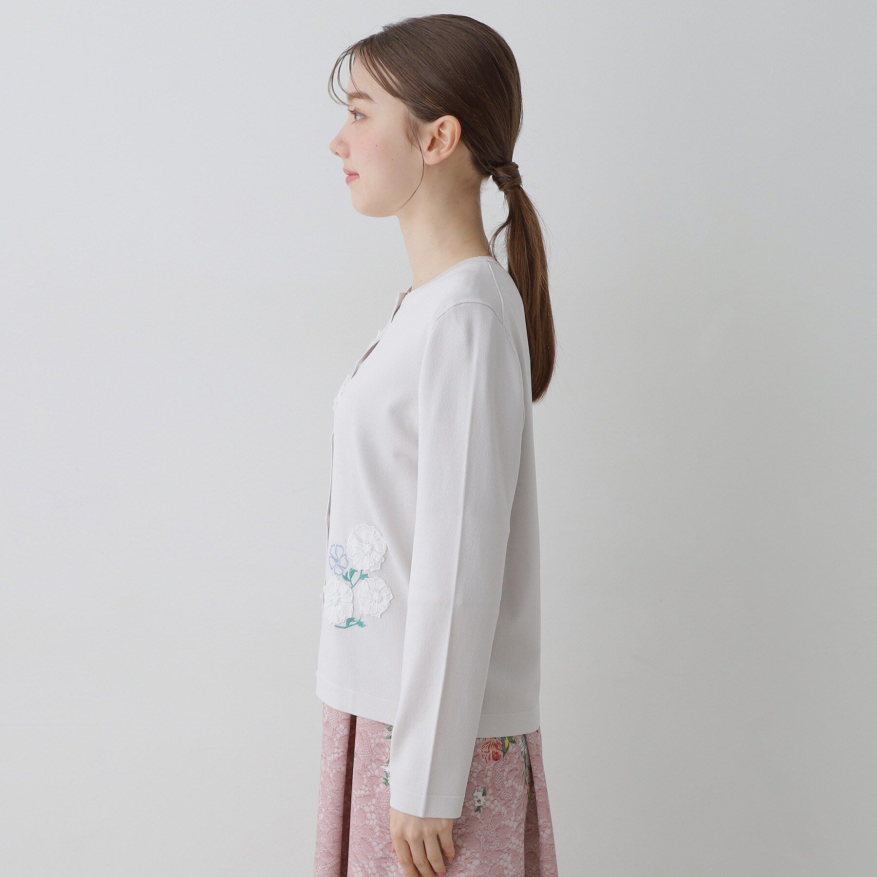 SunaUna「【SS～Lサイズ展開／フラワー刺繍】クラフトニットカーディガン」|カーディガン|