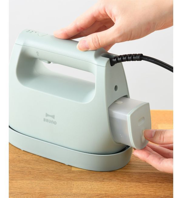 BRUNO「衣類スチーマー」|電化製品|