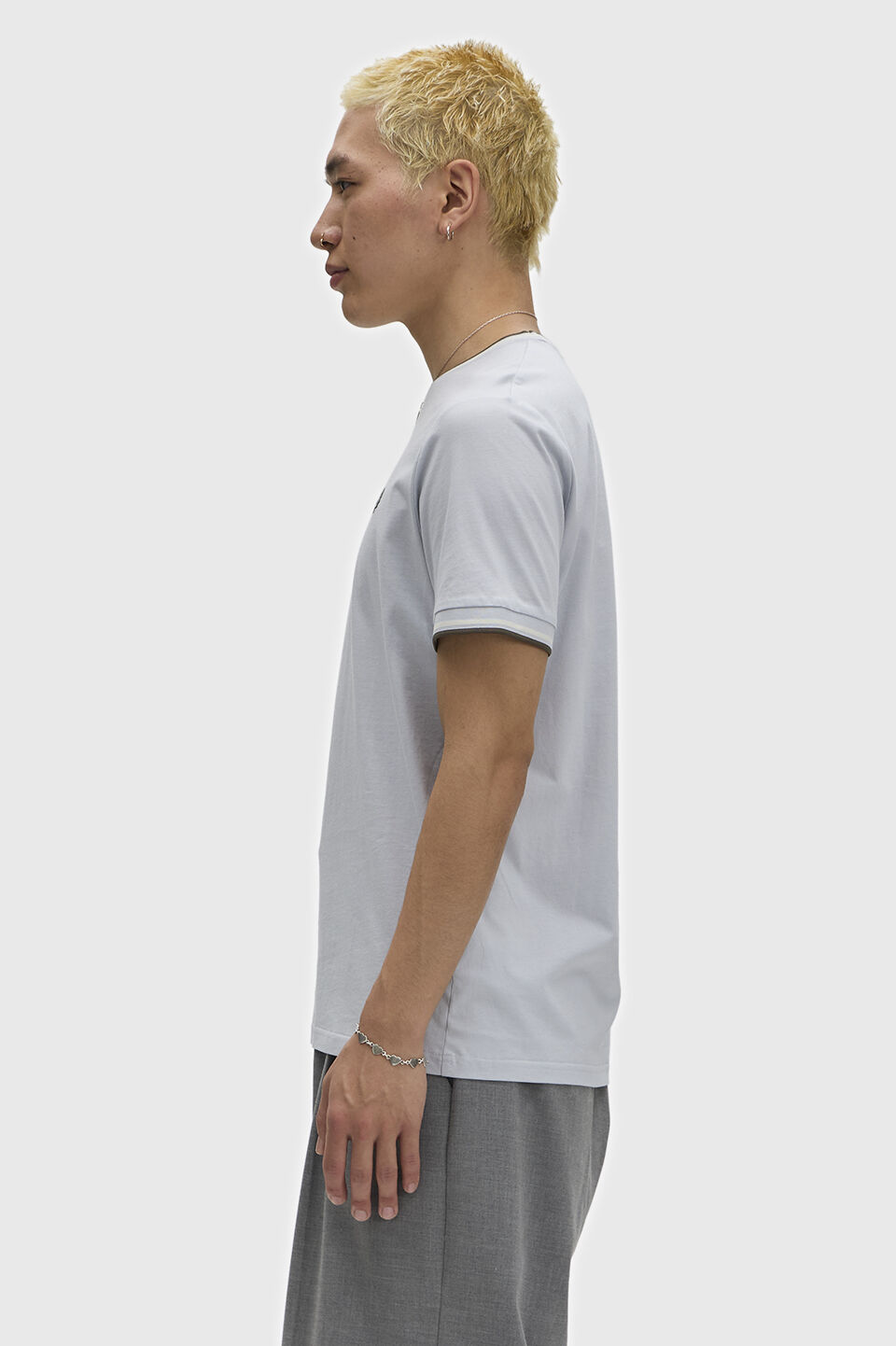 FRED PERRY 「Twin Tipped T-Shirt／ティップラインTシャツ M1588V」|Tシャツ・カットソー|
