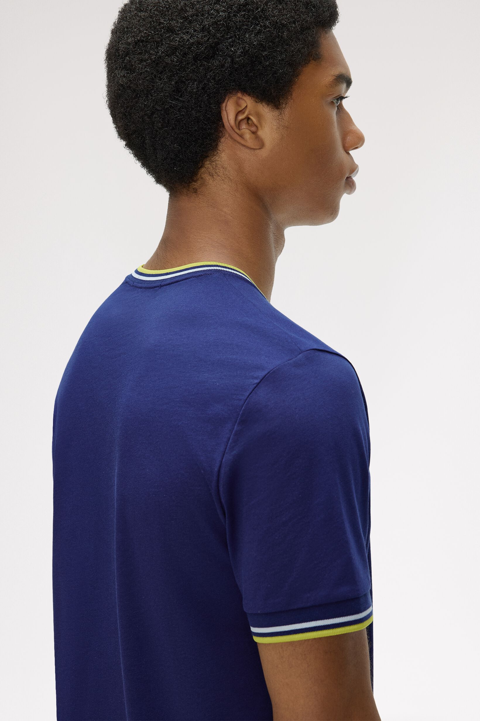FRED PERRY 「Twin Tipped T-Shirt／ティップラインTシャツ M1588V」|Tシャツ・カットソー|