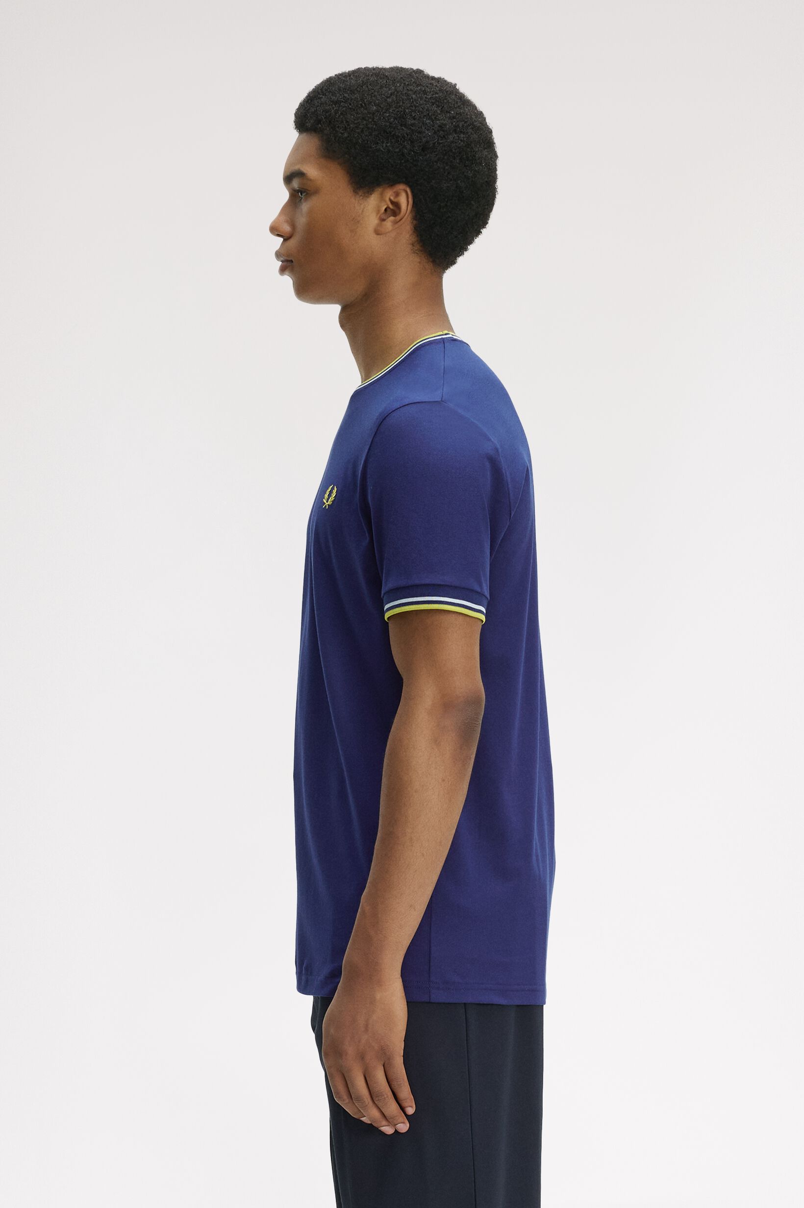 FRED PERRY 「Twin Tipped T-Shirt／ティップラインTシャツ M1588V」|Tシャツ・カットソー|